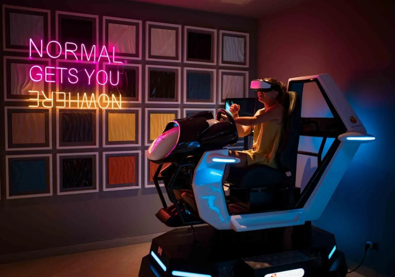 Communal lounge/ TV room in JW Marriott Goa