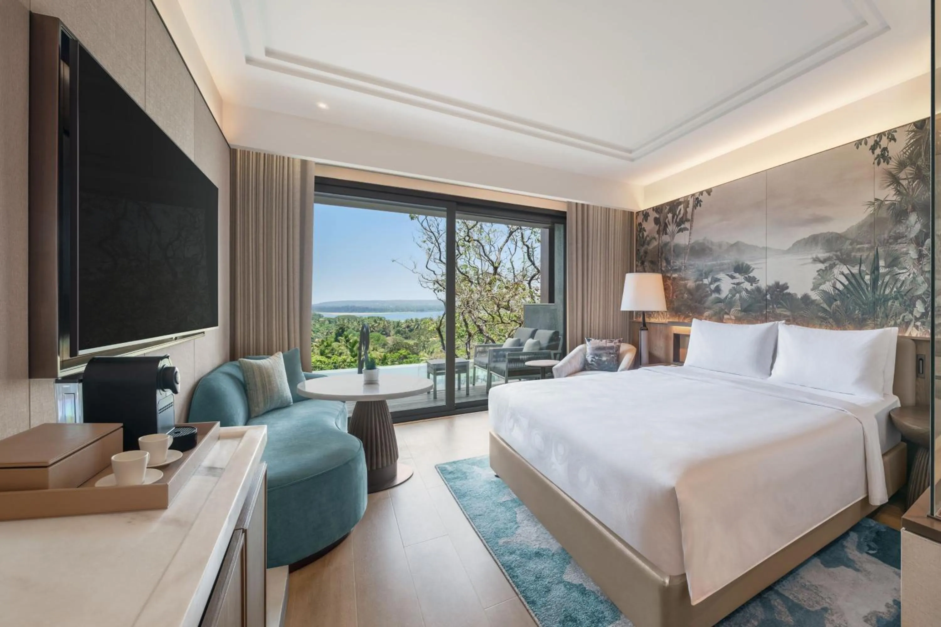 Swimming pool, Bed in JW Marriott Goa