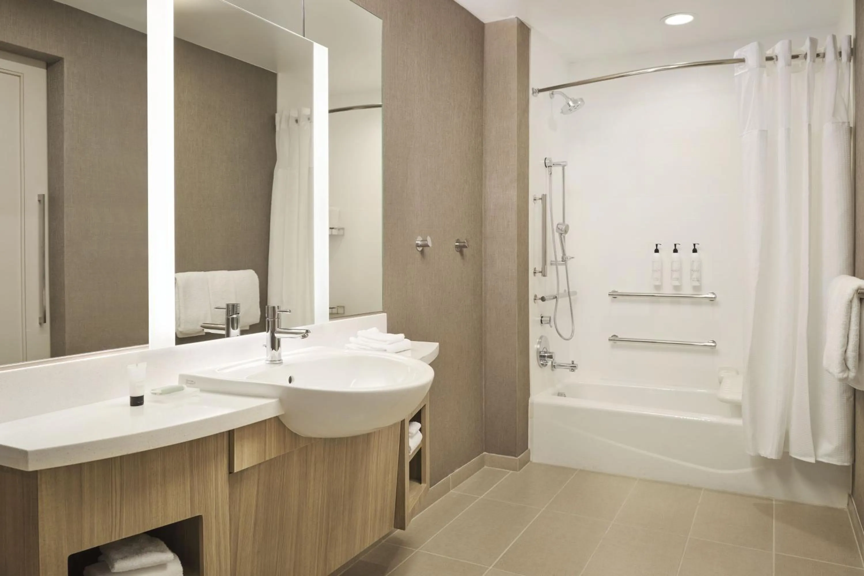 Bathroom in SpringHill Suites by Marriott Las Vegas Airport