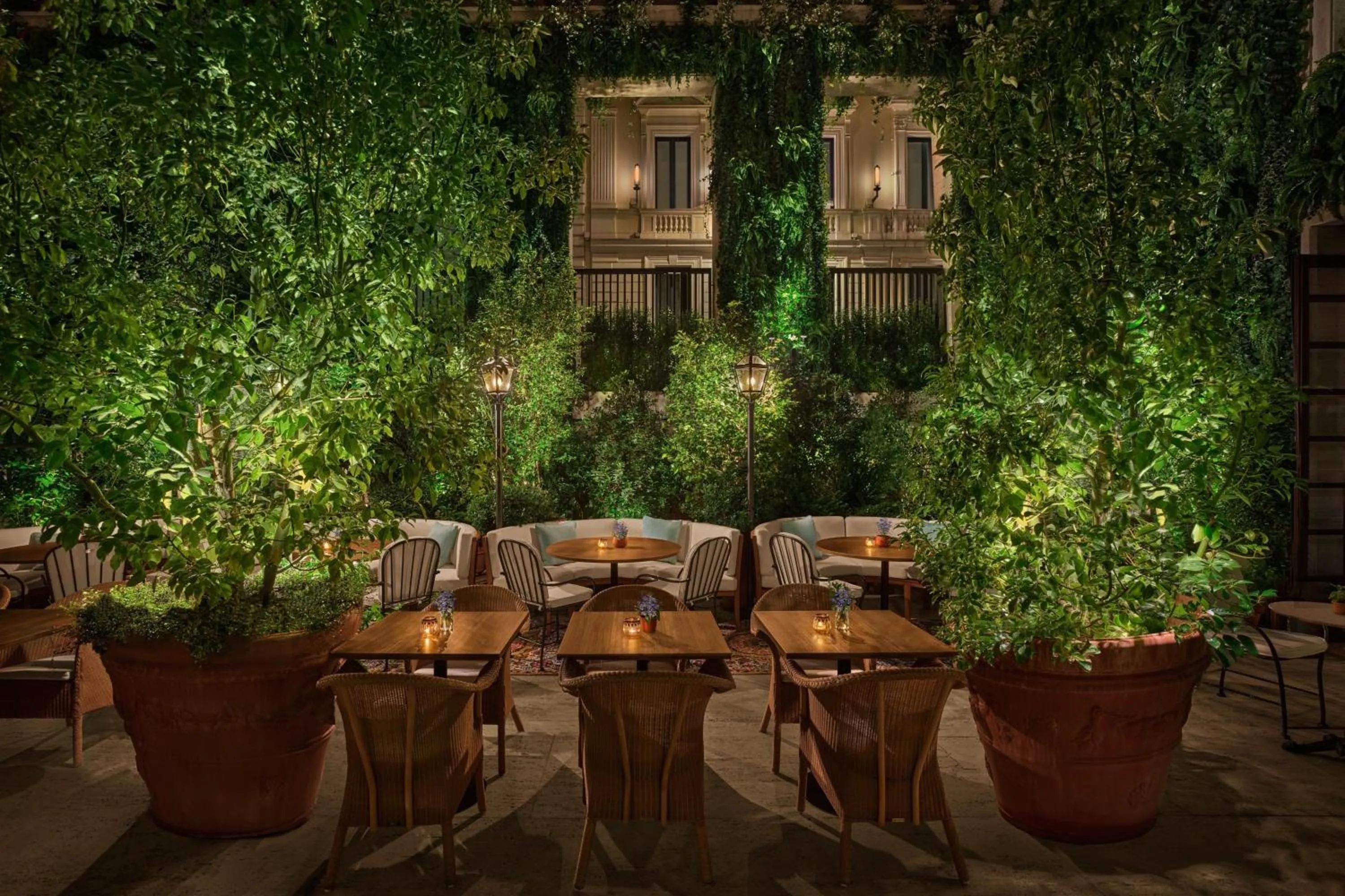 Restaurant/places to eat in The Rome EDITION