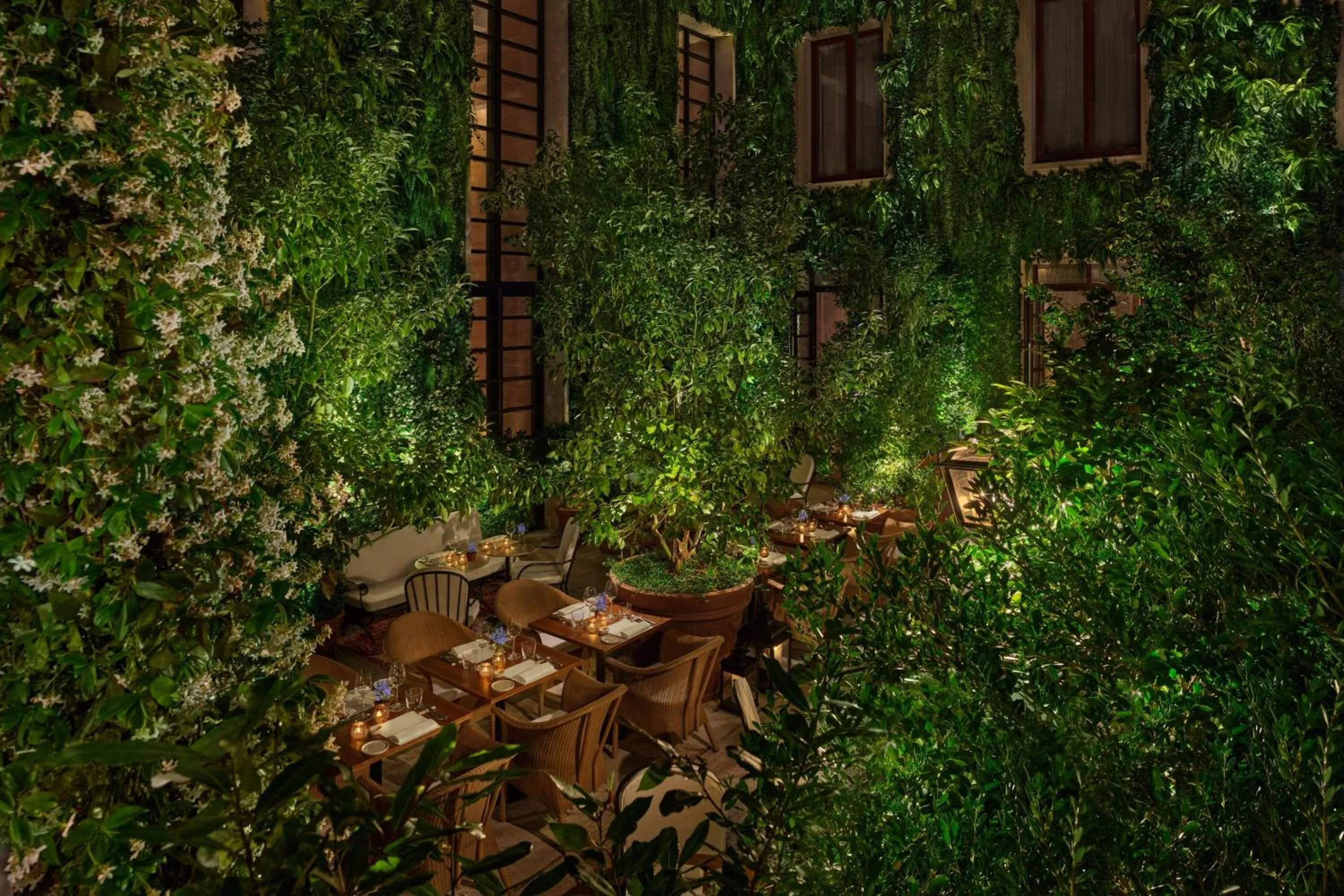 Restaurant/places to eat in The Rome EDITION