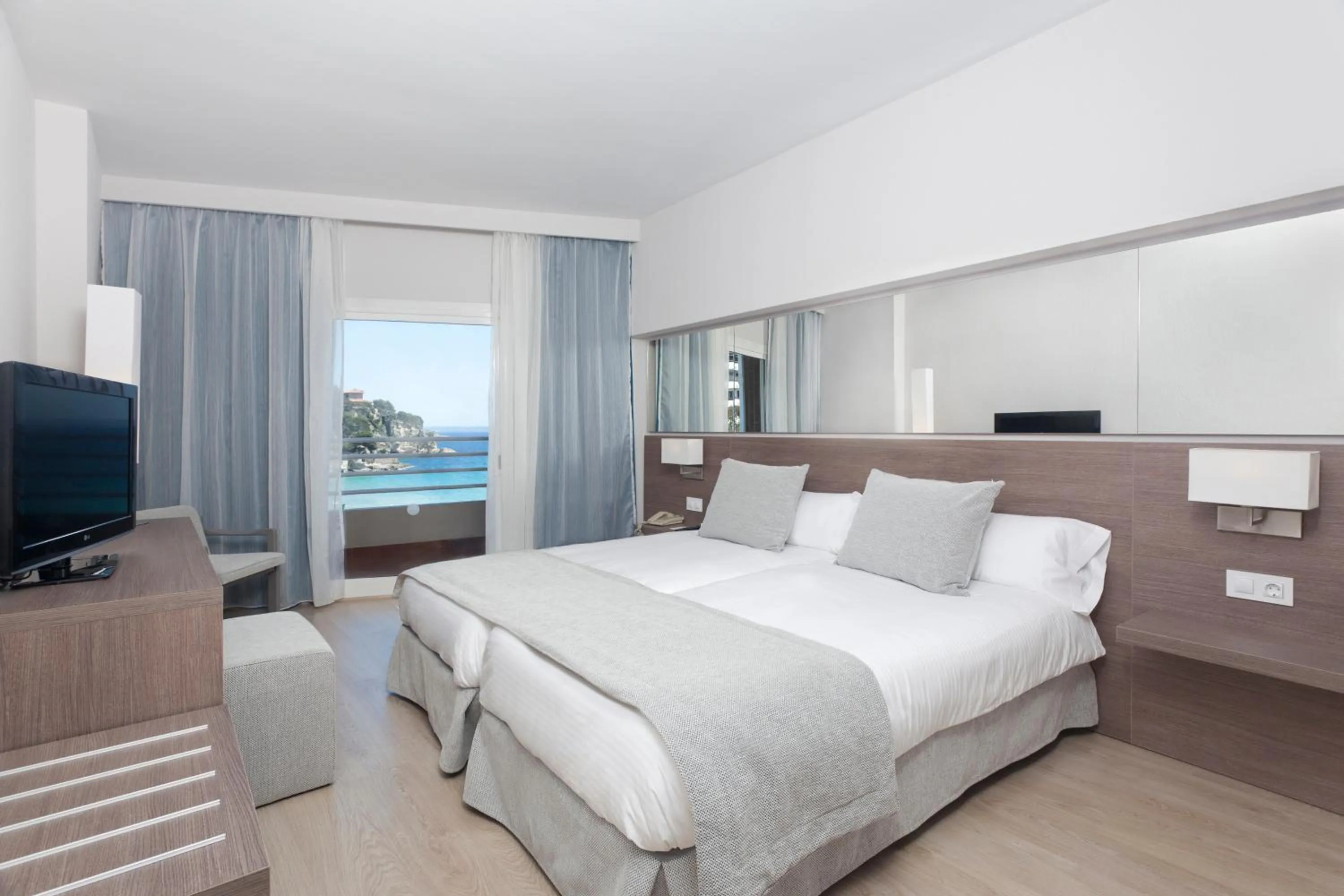 Bed in Be Live Experience Costa Palma
