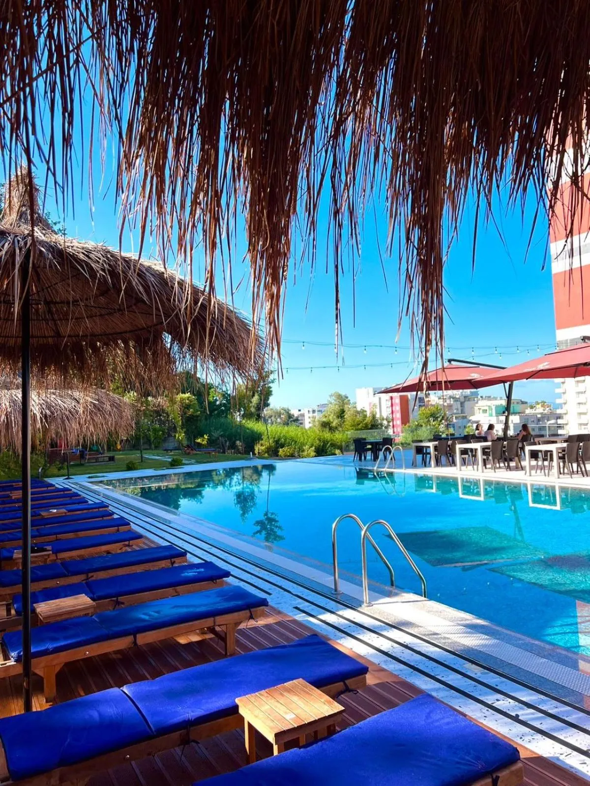 Swimming pool in Padel Olivia's Hill Resort