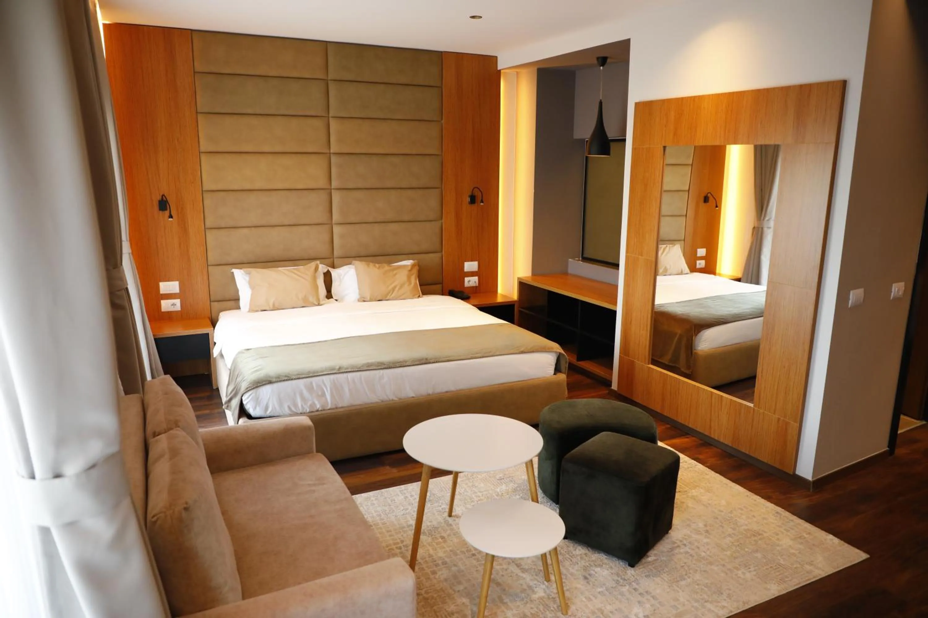 Photo of the whole room in Padel Olivia's Hill Resort