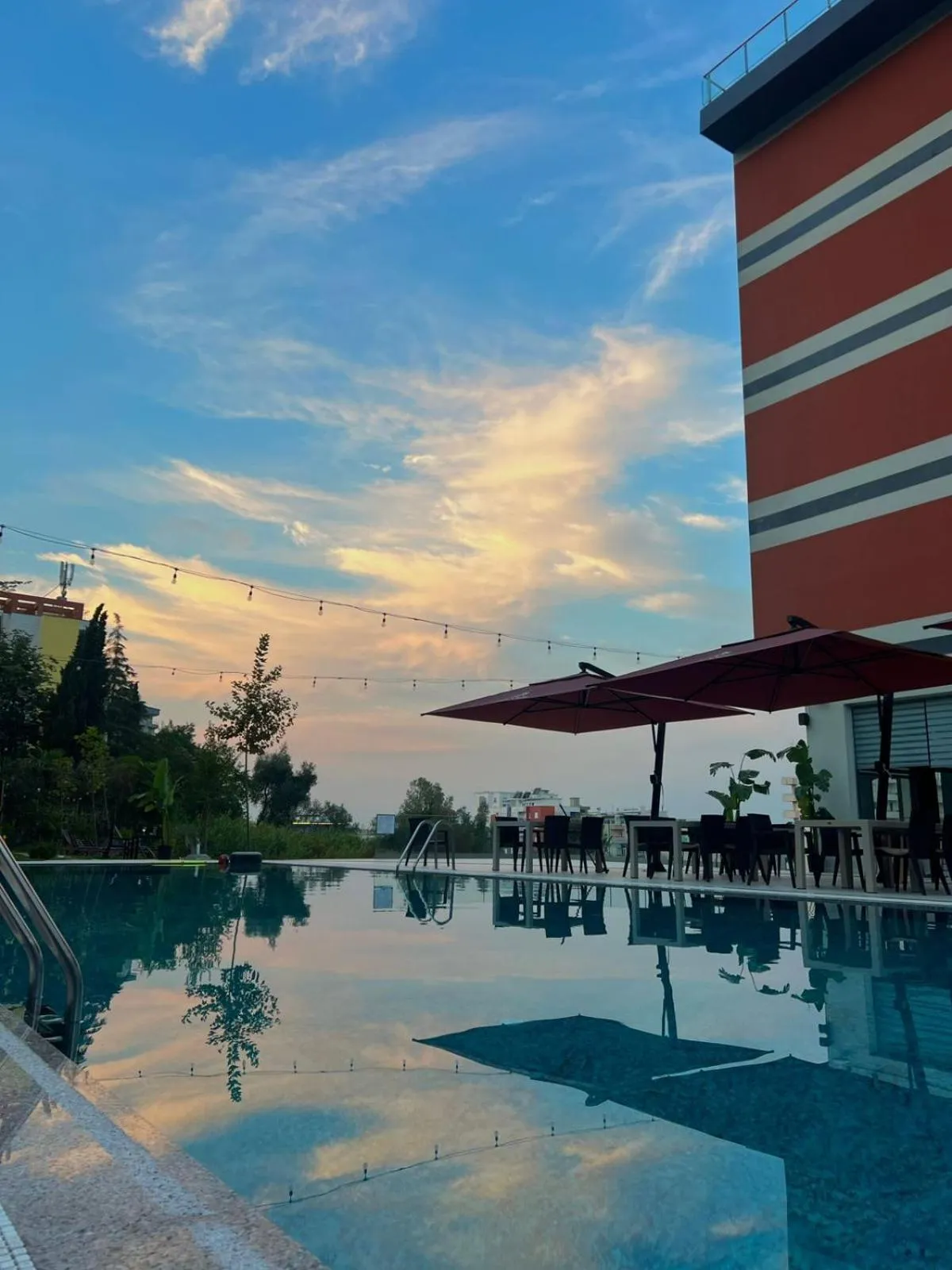 Swimming pool in Padel Olivia's Hill Resort