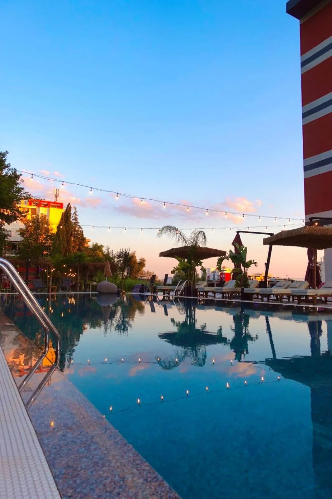 Pool view in Padel Olivia's Hill Resort