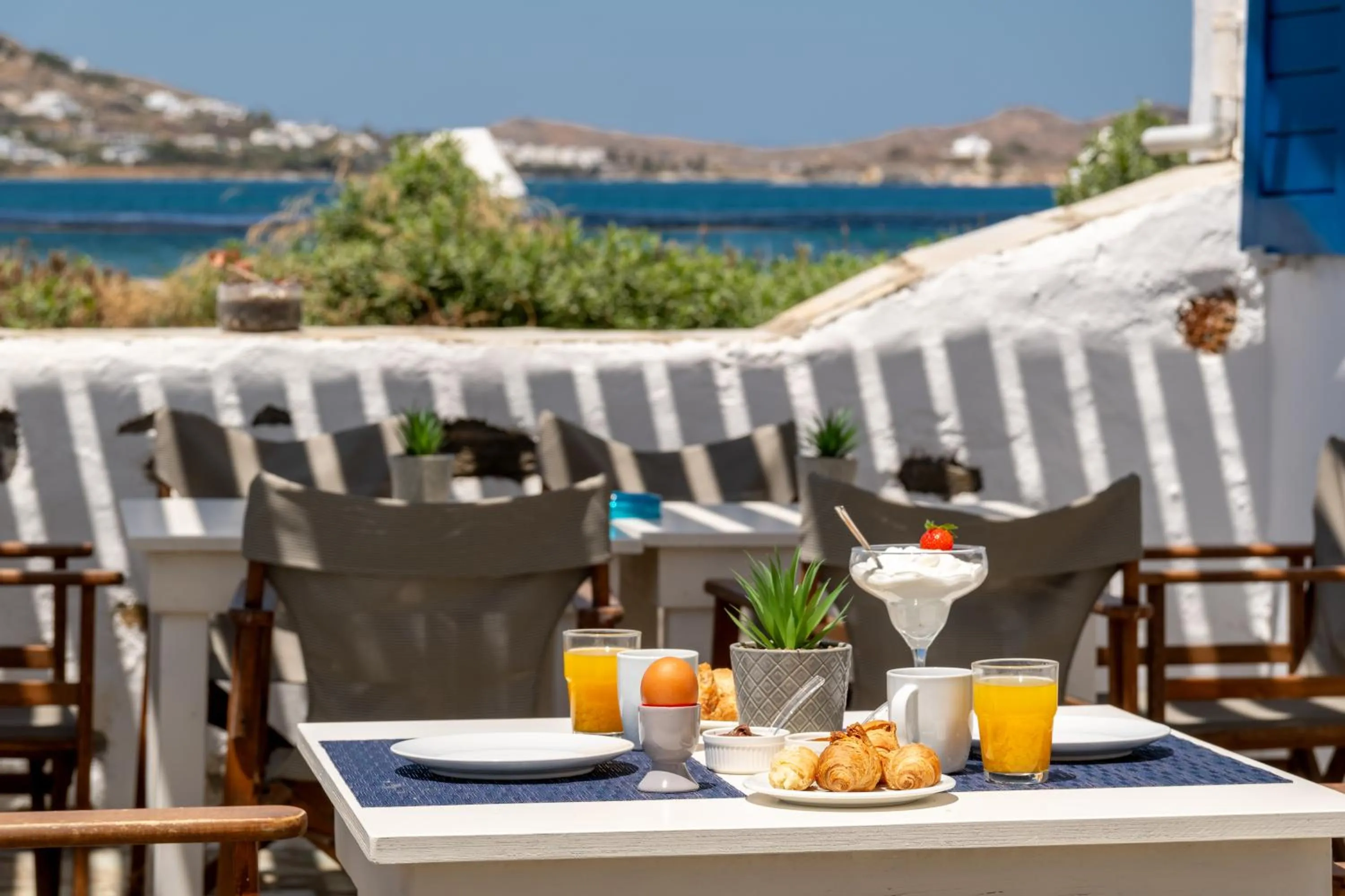 Sea view in Naoussa Hotel Paros by Booking Kottas
