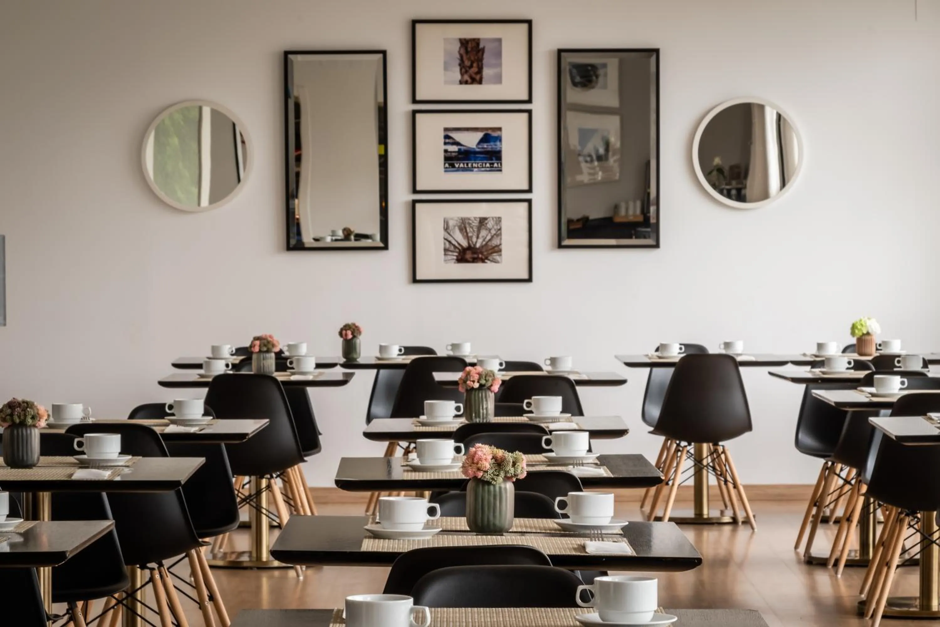 Restaurant/places to eat in Hotel Medium Valencia