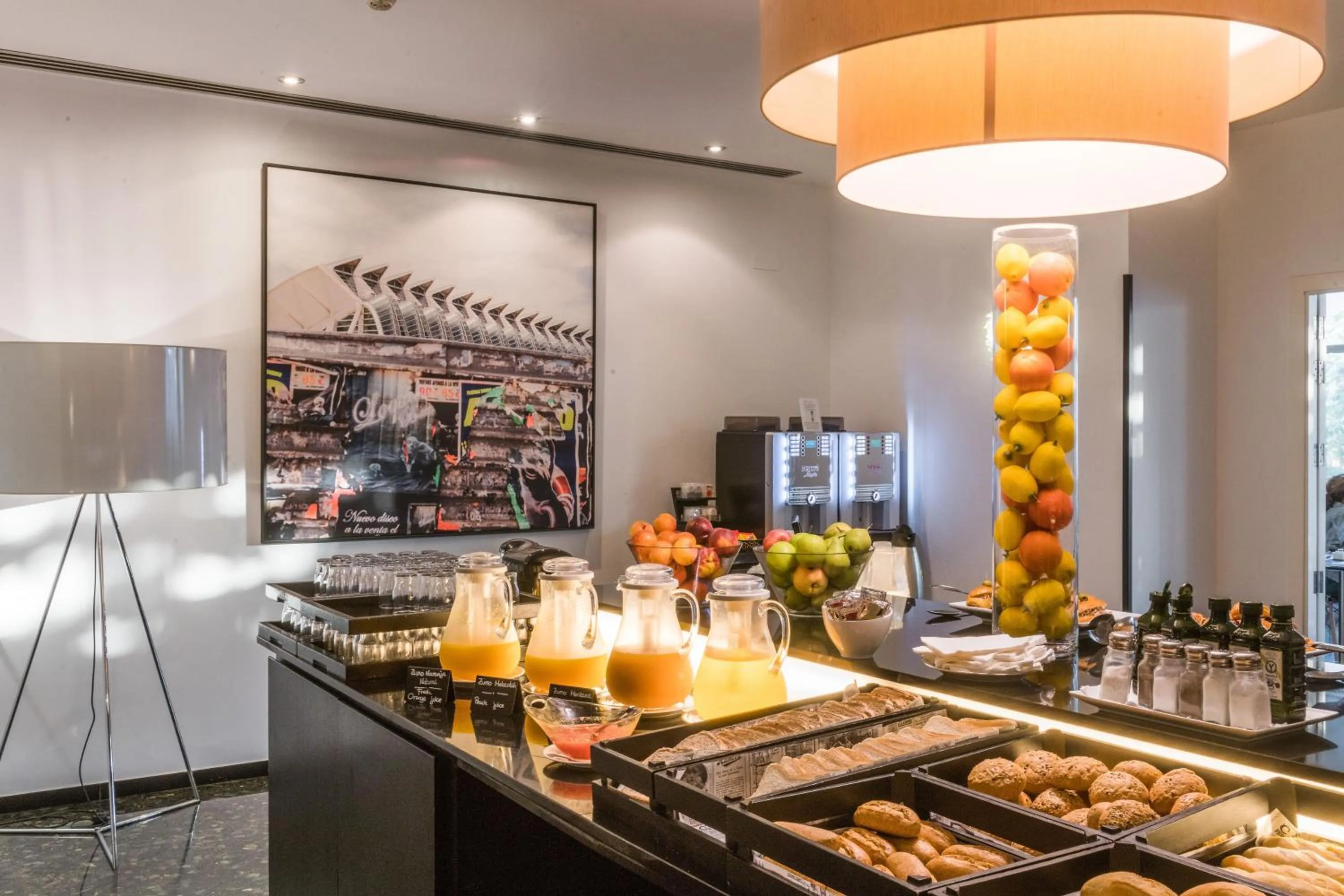 Buffet breakfast in Hotel Medium Valencia