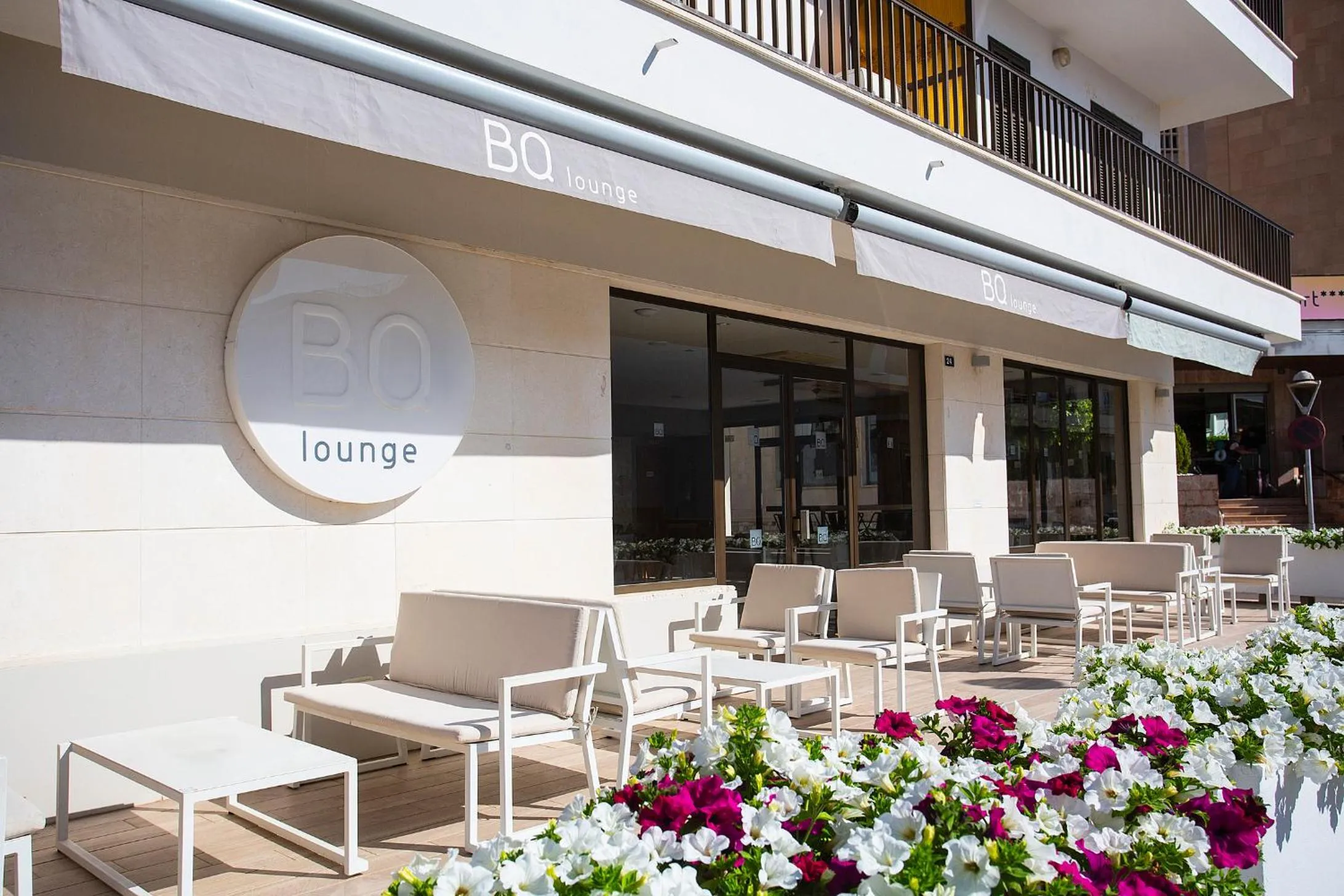 Lounge or bar in BQ Can Picafort Hotel