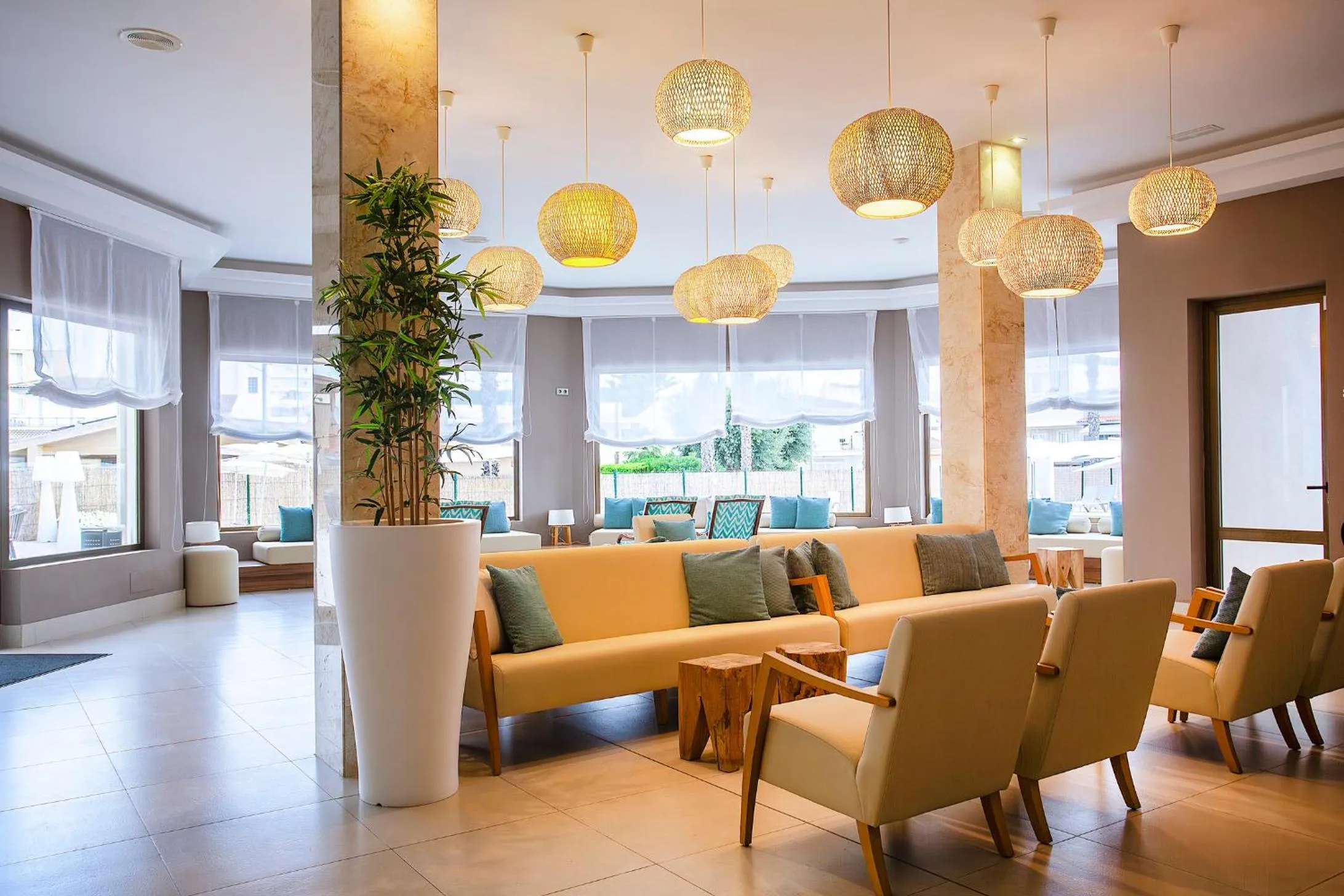 Living room in BQ Can Picafort Hotel