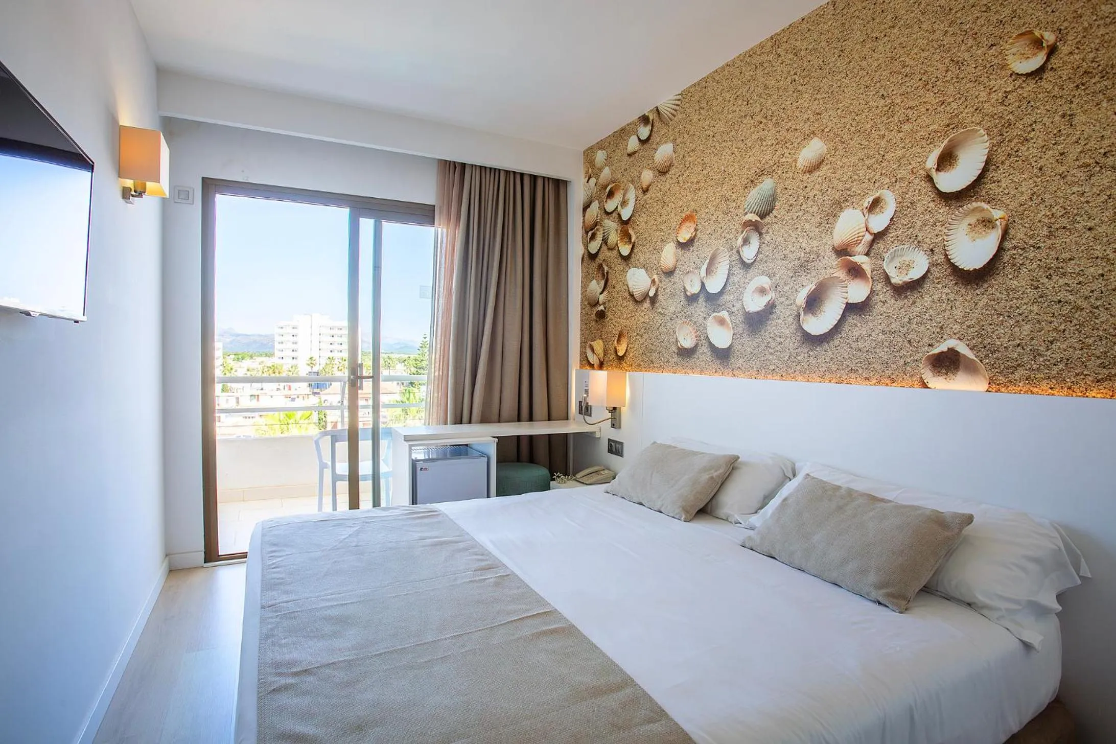 Bedroom, Bed in BQ Can Picafort Hotel