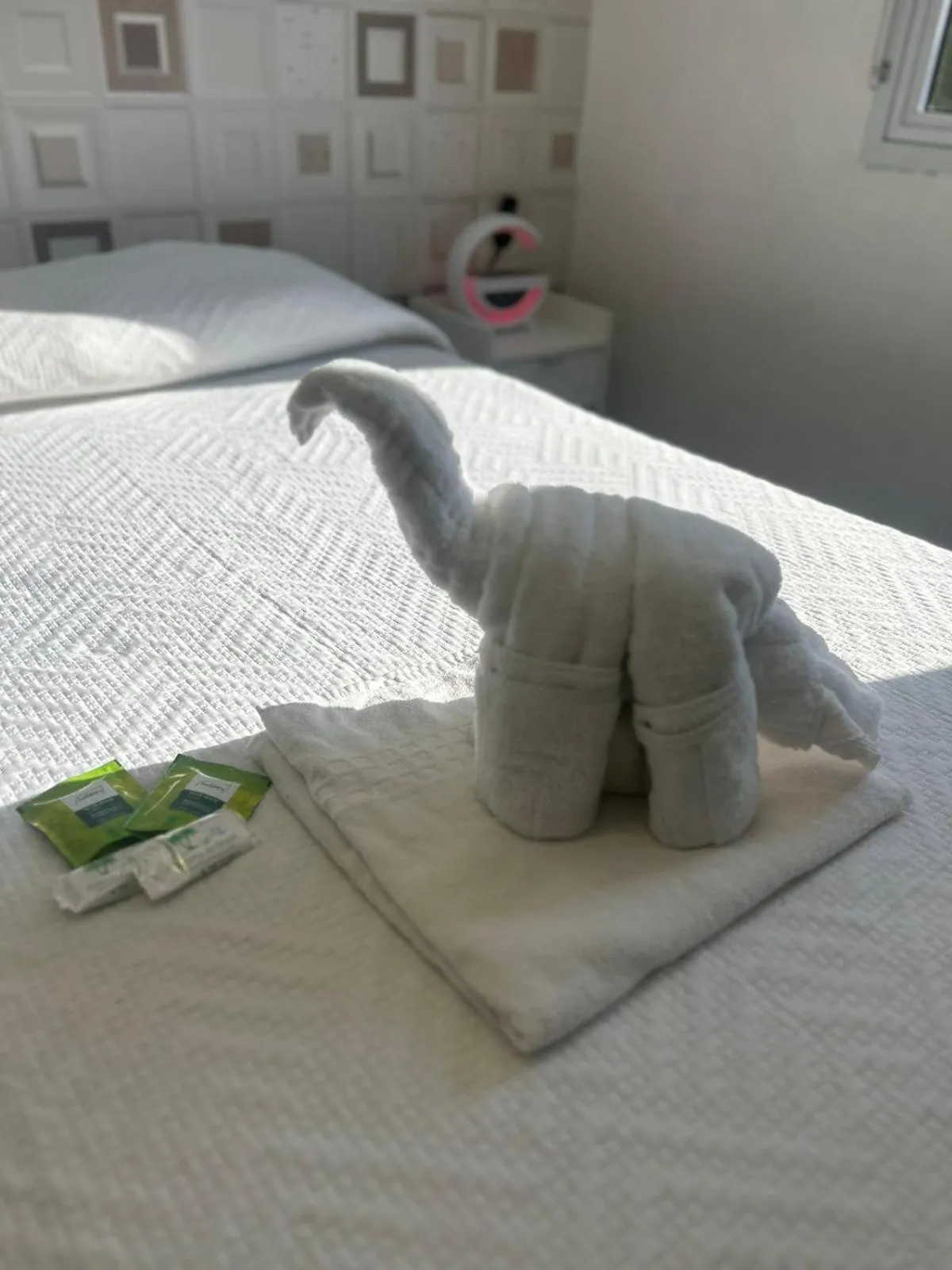 Bedroom, Bed in 55 Smart Hotel