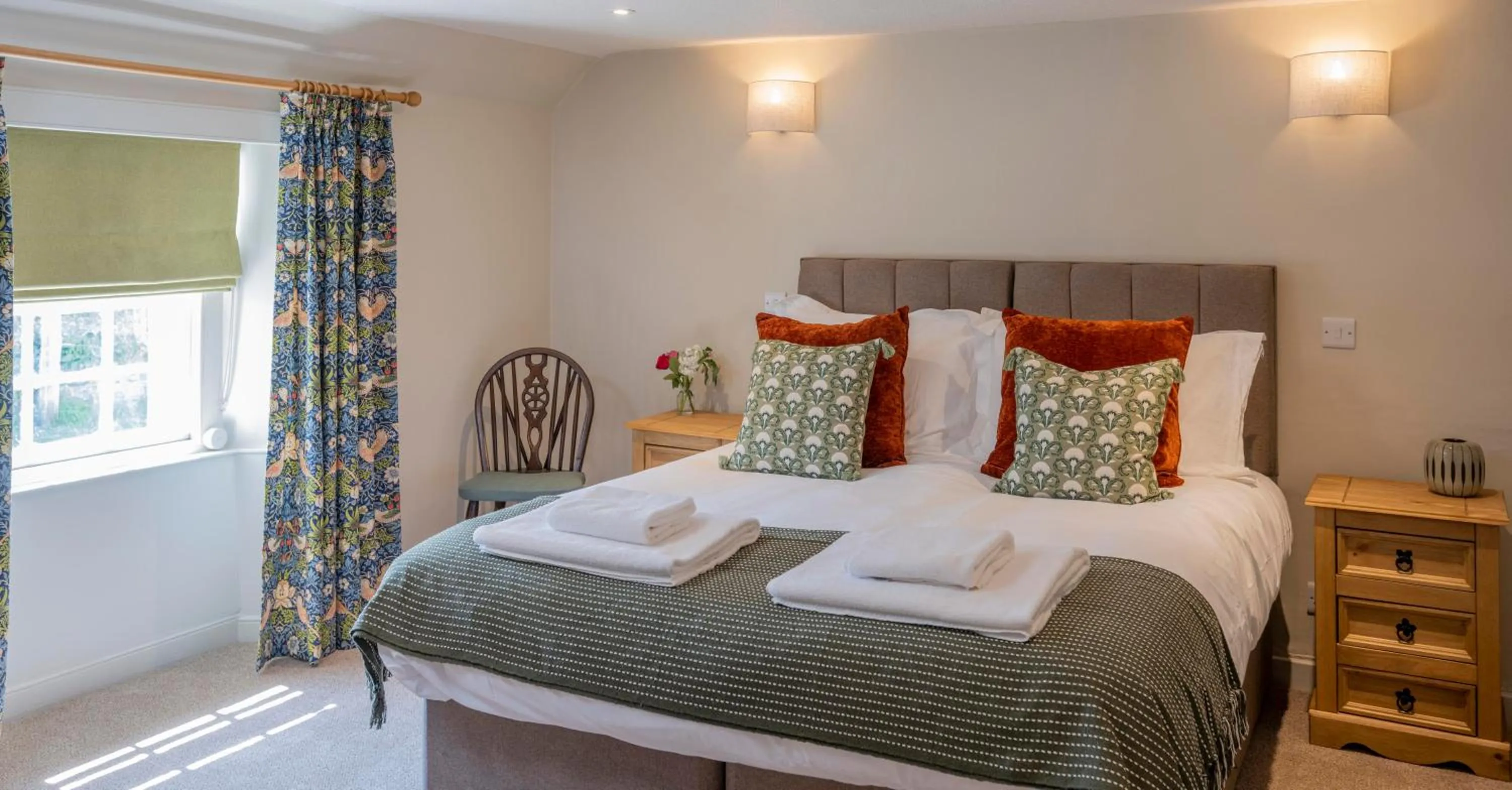 Bed in Cross Keys Inn Ettrickbridge