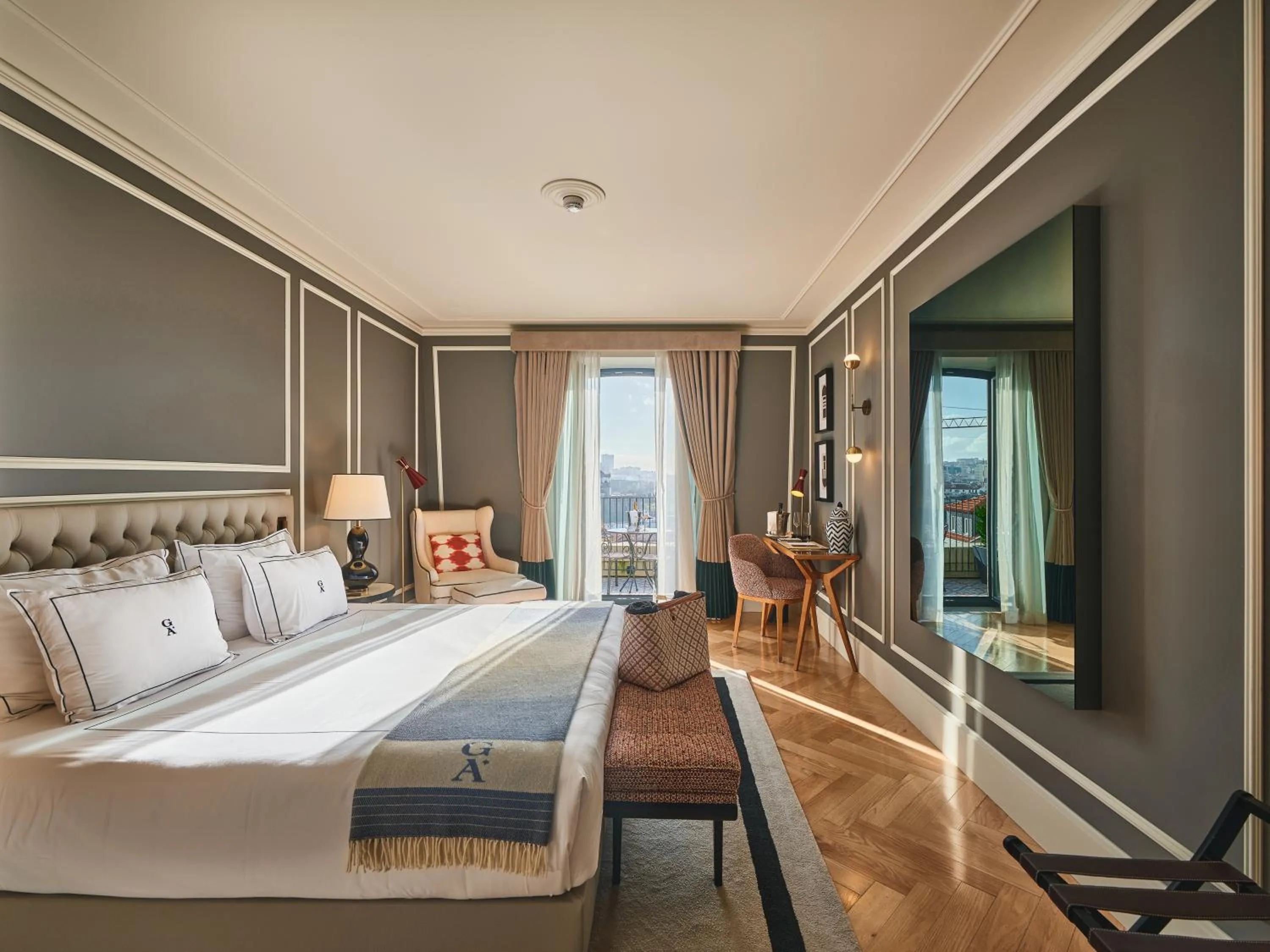 Bed in GA Palace Hotel & Spa, a XIXth-Century Villa