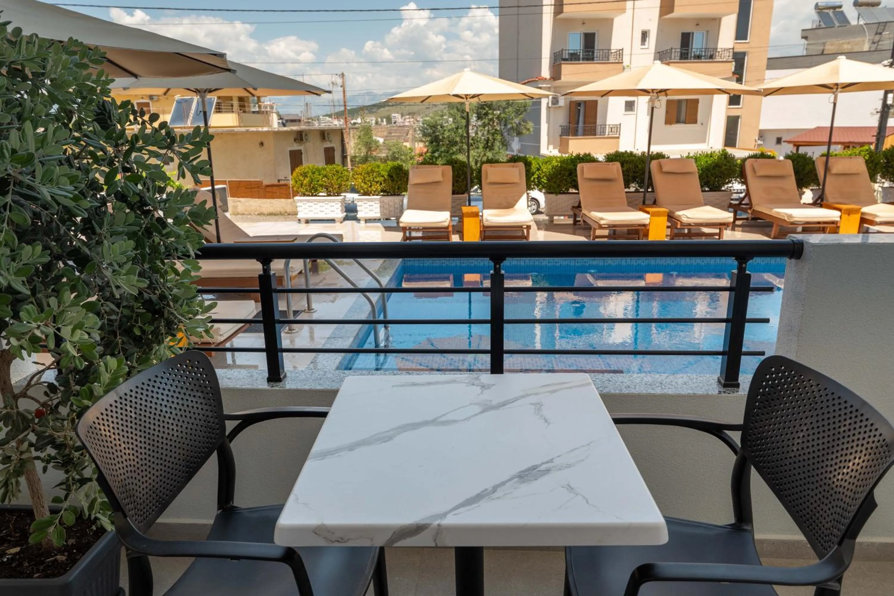 Balcony/Terrace in Monel Hotel