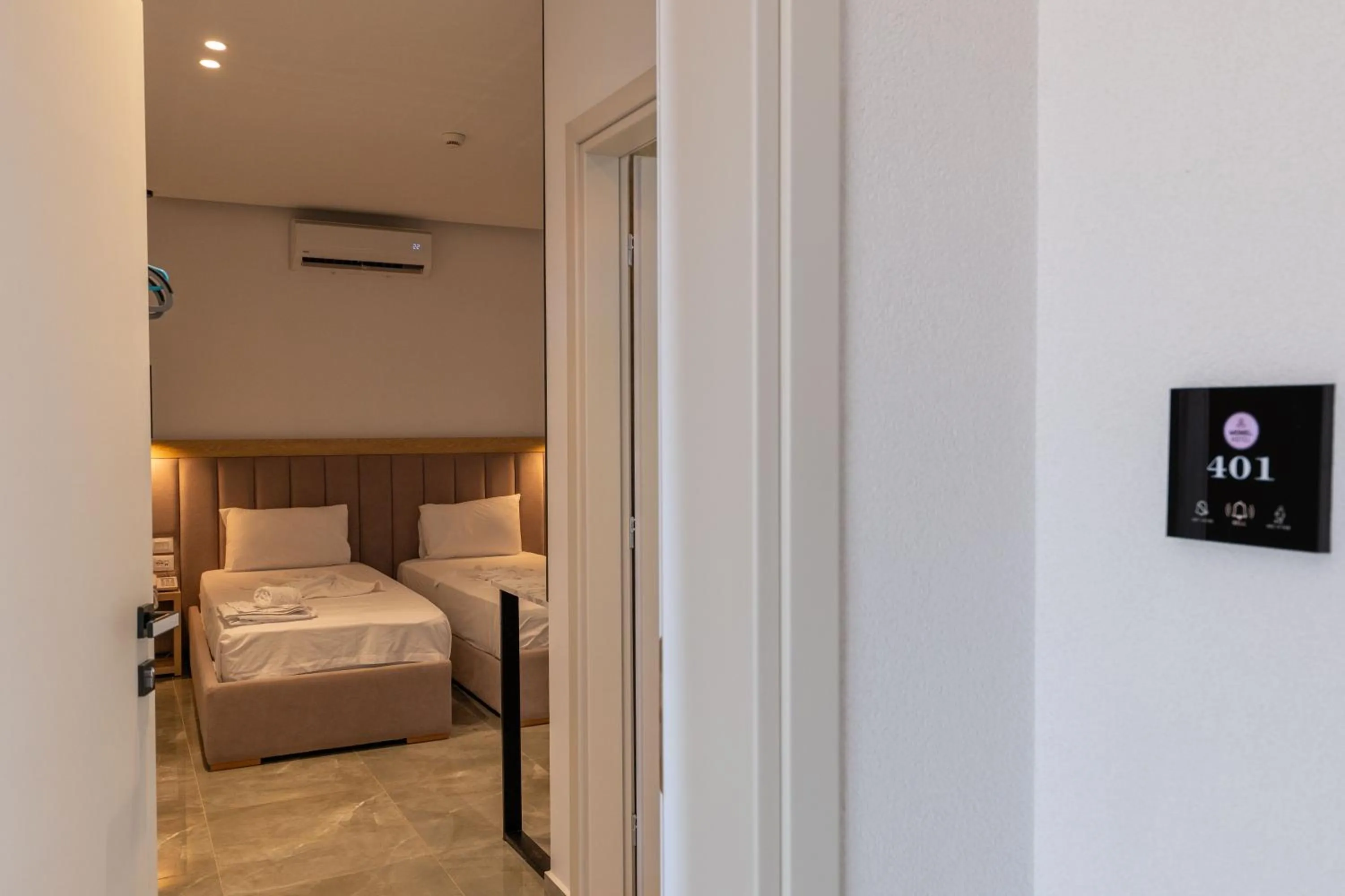 Logo/Certificate/Sign, Bed in Monel Hotel