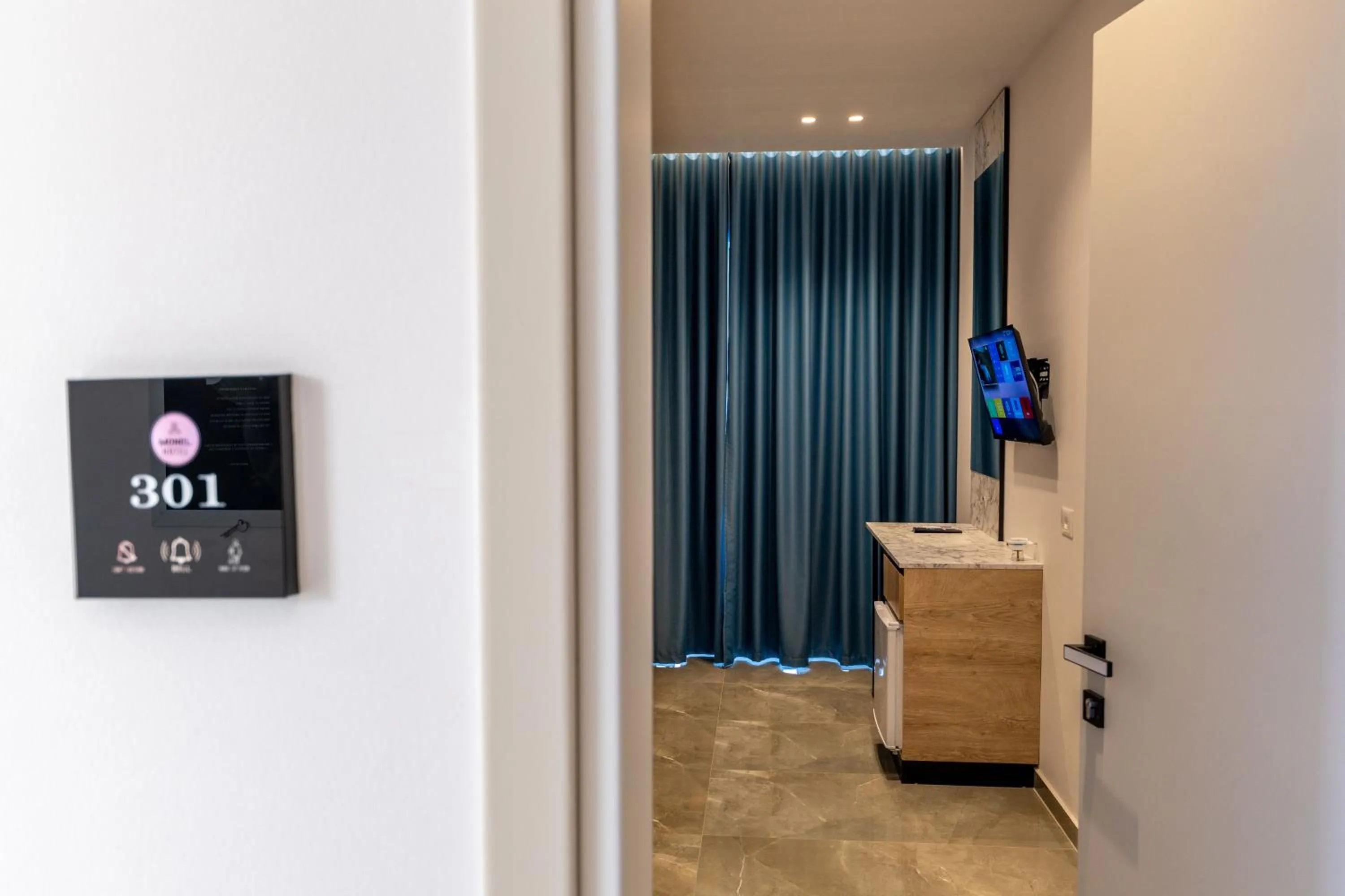 Logo/Certificate/Sign in Monel Hotel