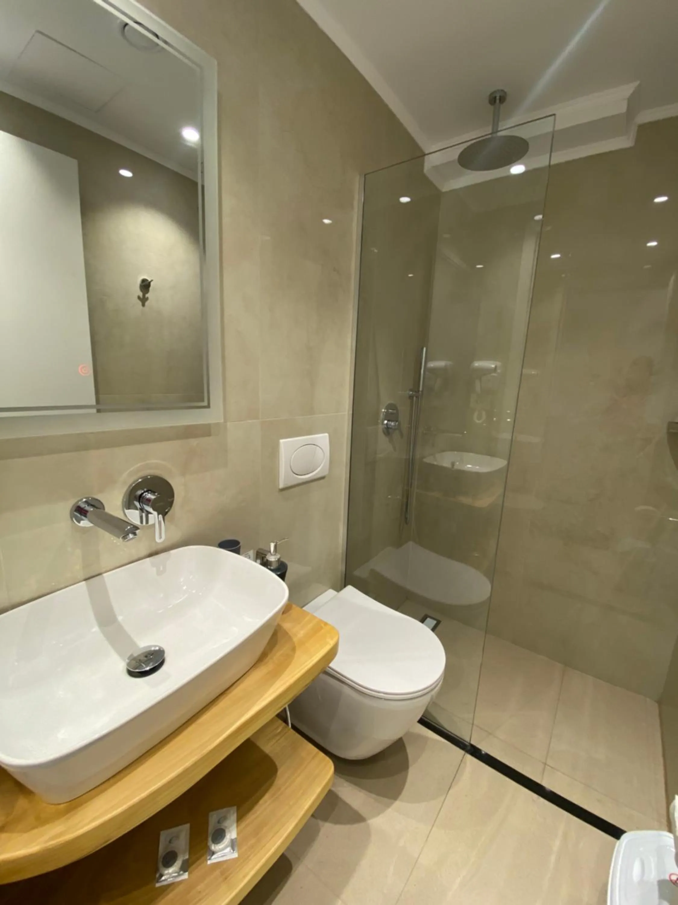 Shower in Monel Hotel