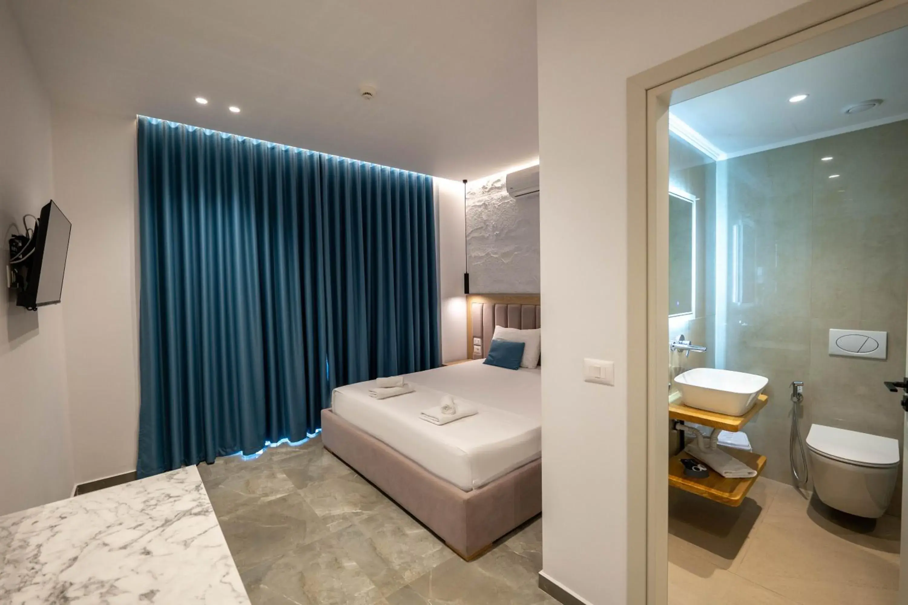 Deluxe King Room with Pool View in Monel Hotel Deluxe King Room with Pool View in Monel Hotel