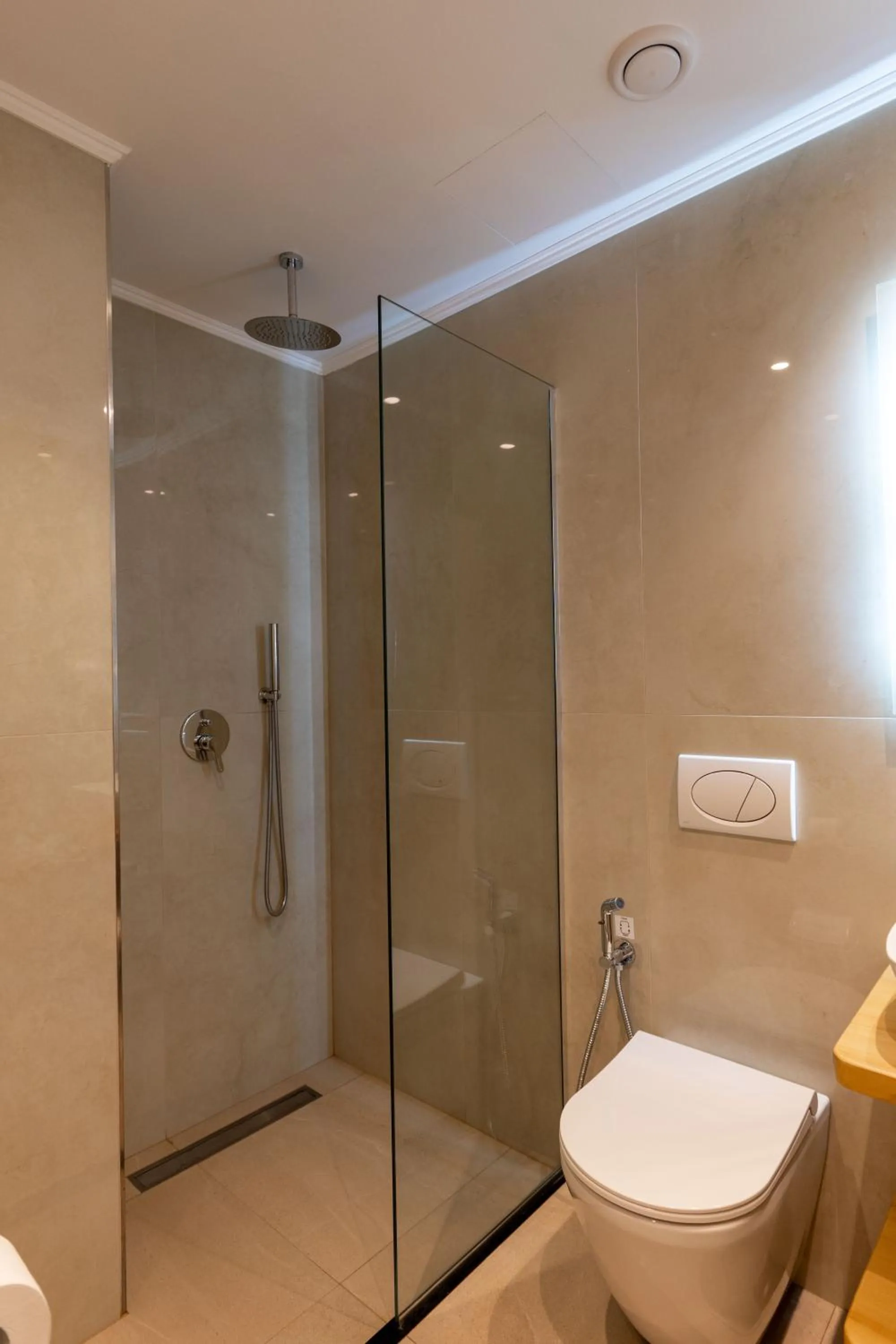 Photo of the whole room in Monel Hotel