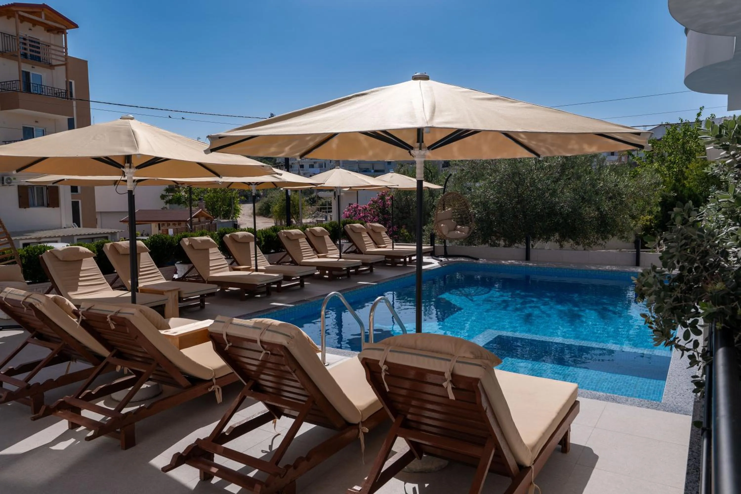 Swimming pool in Monel Hotel