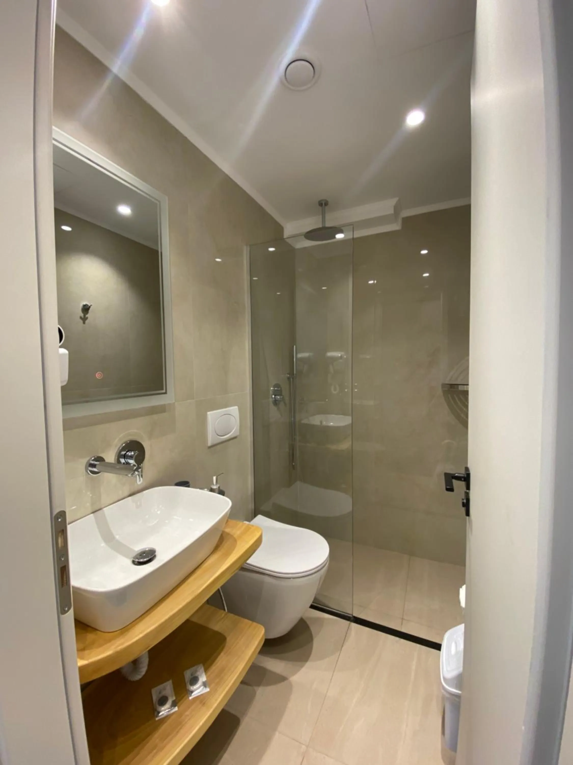 Shower in Monel Hotel