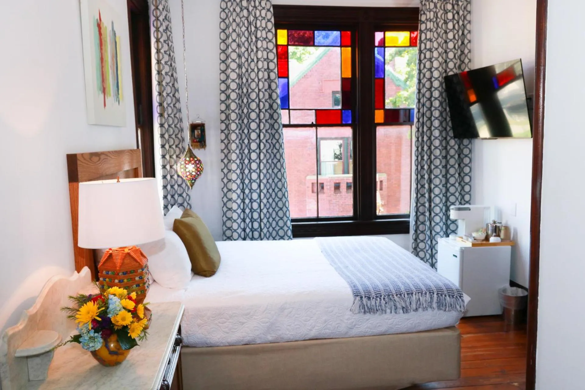 Bed in Summit Street Inns