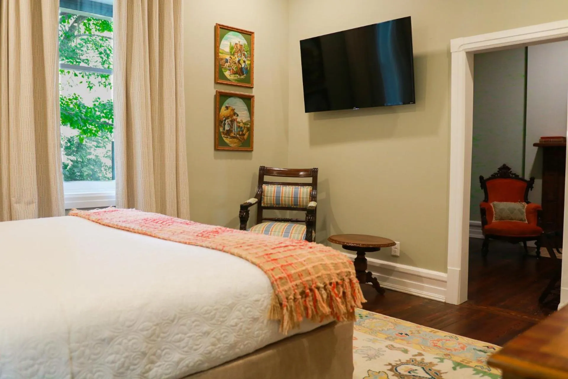 Bed in Summit Street Inns