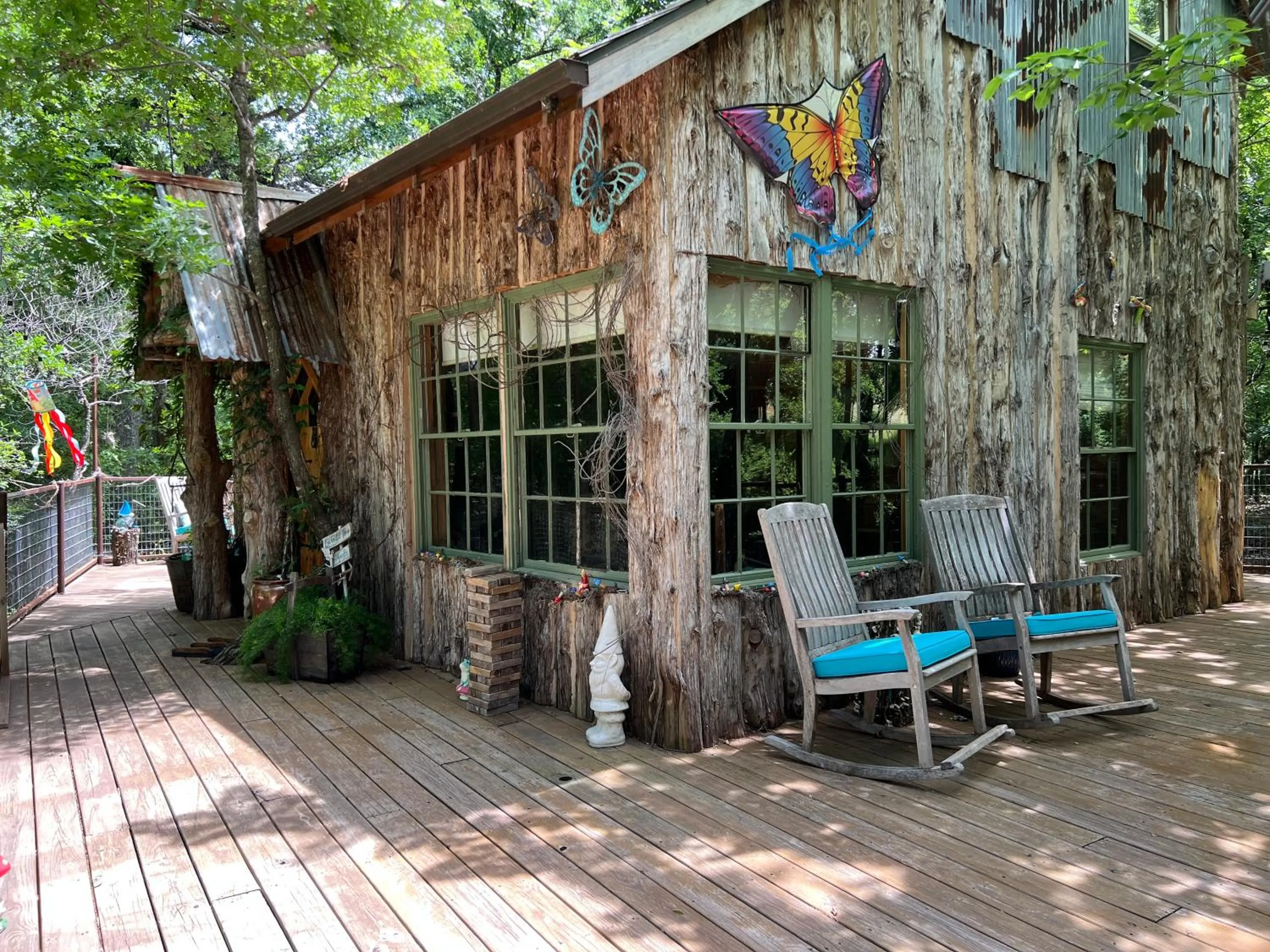 Hobbit Treehouse with waterfall on the Brazos River! 350 acres! Tubing! Petting zoo!