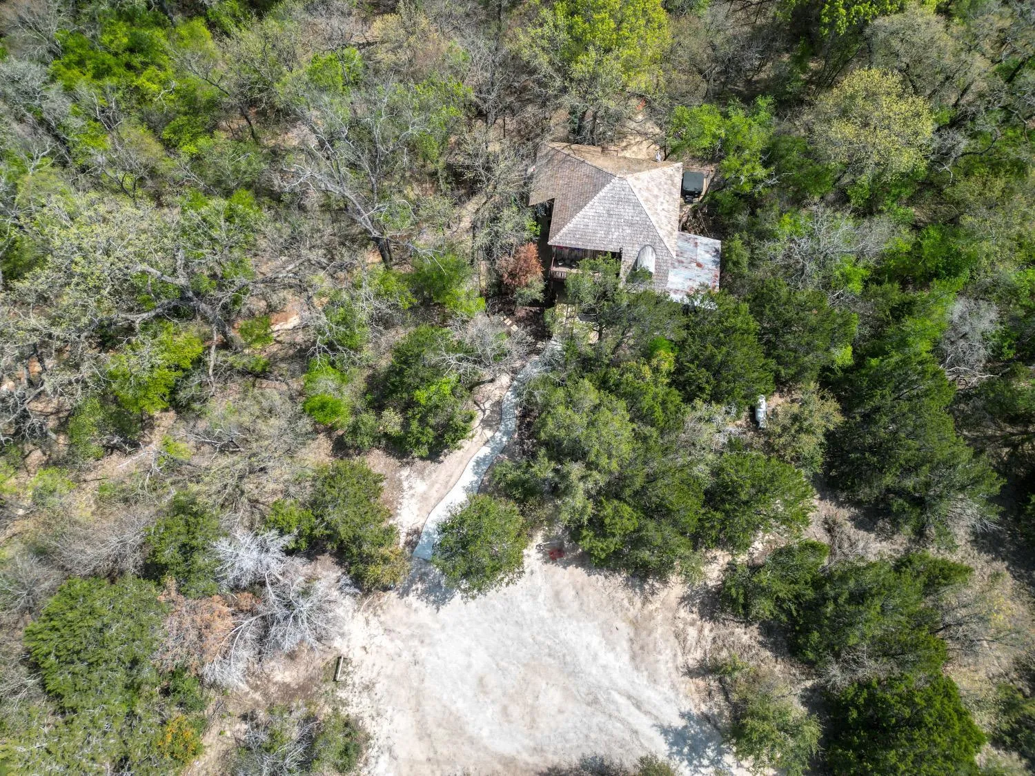 Bird's eye view in "Magical Treehouse" w spiral slide off the deck 350 acres on the Brazos River! Tubing! Petting Zoo!