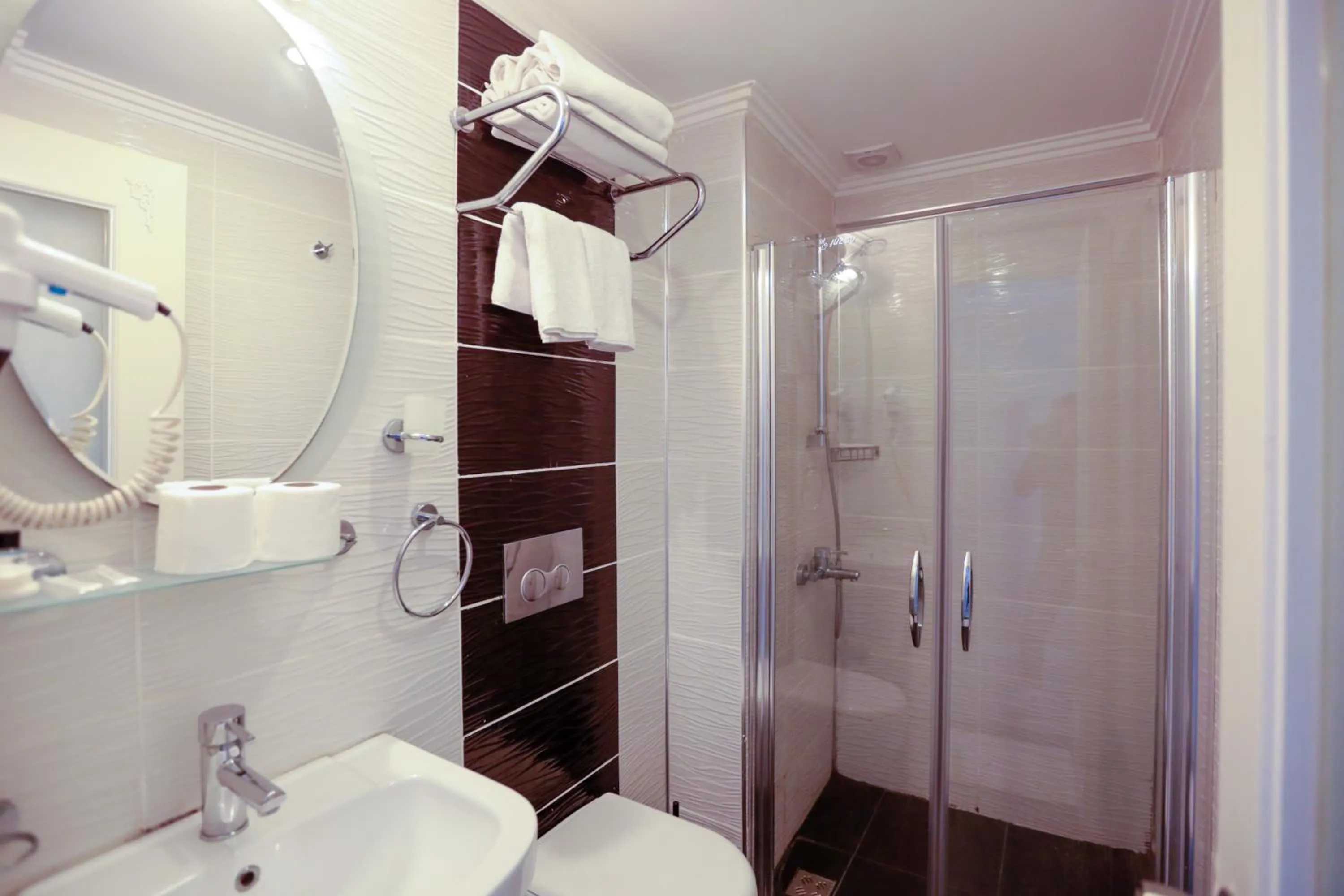 Shower in Nova City Hotel