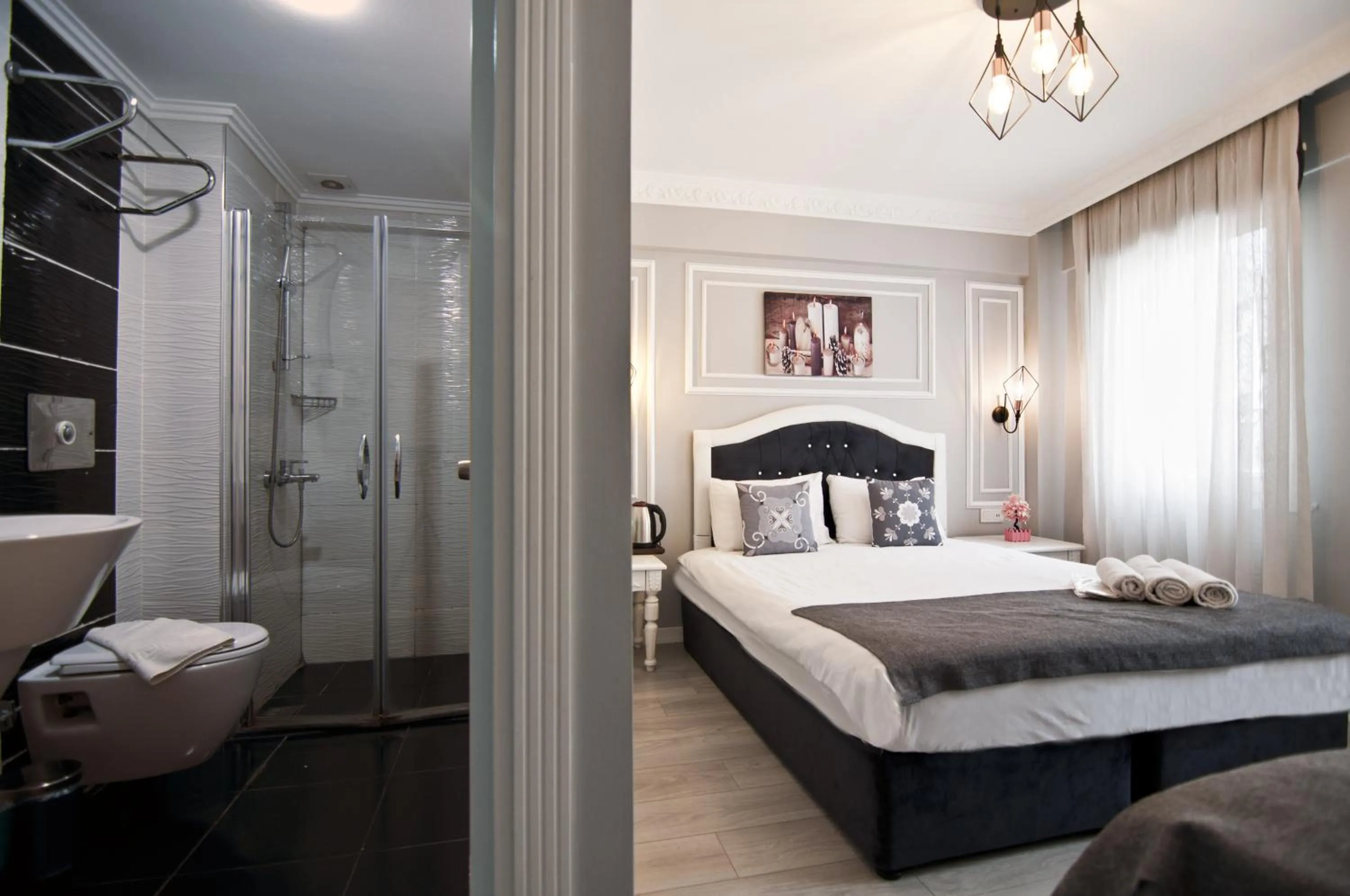 Shower, Bed in Nova City Hotel