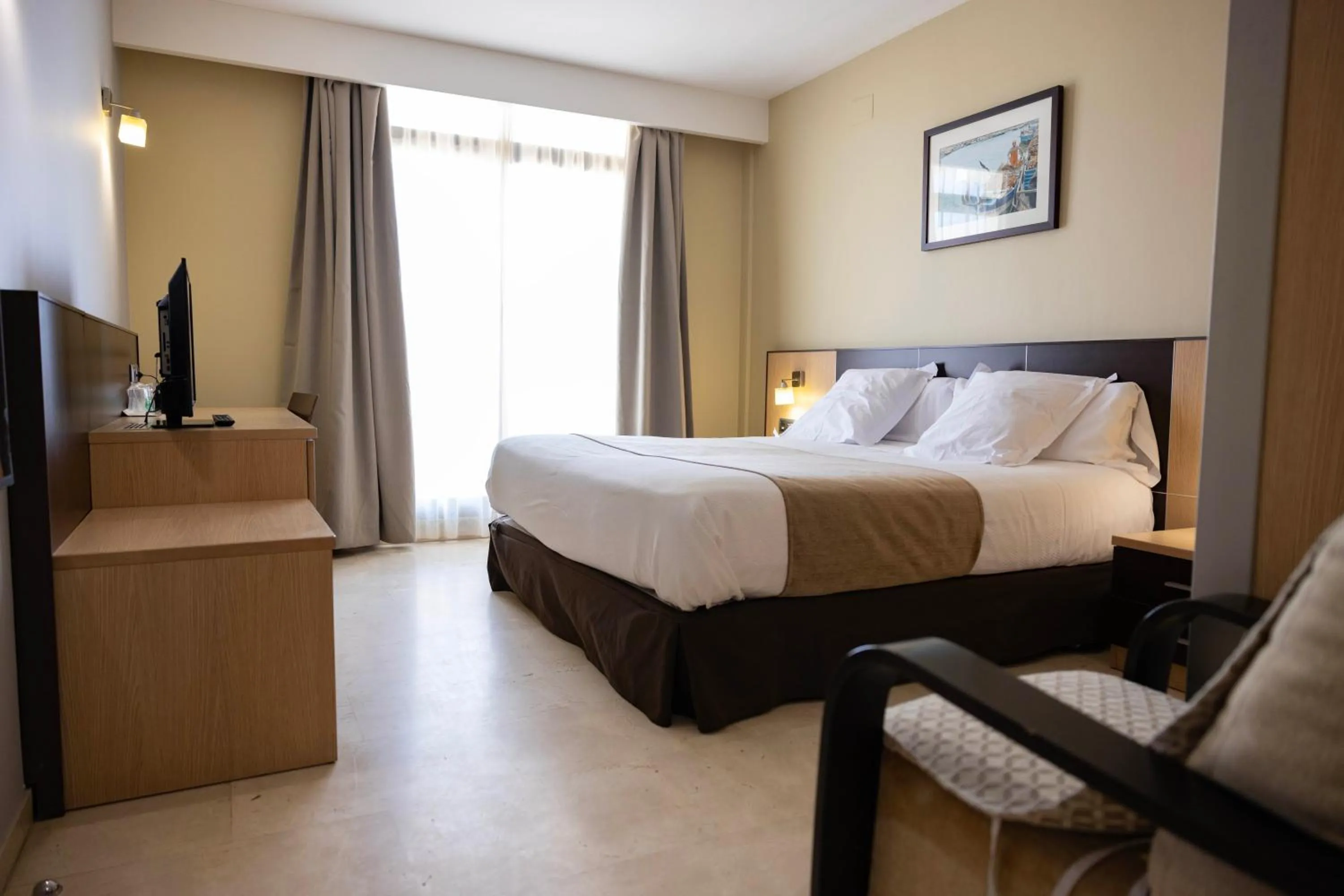 Bedroom, Bed in Hotel Flamingo