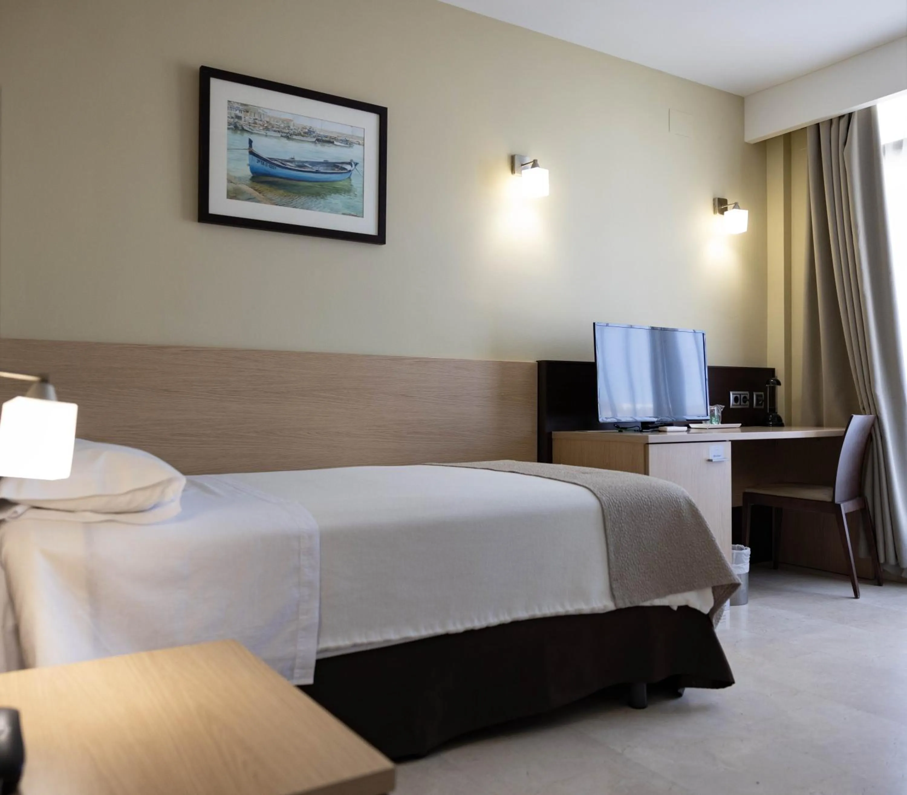 Bedroom, Bed in Hotel Flamingo