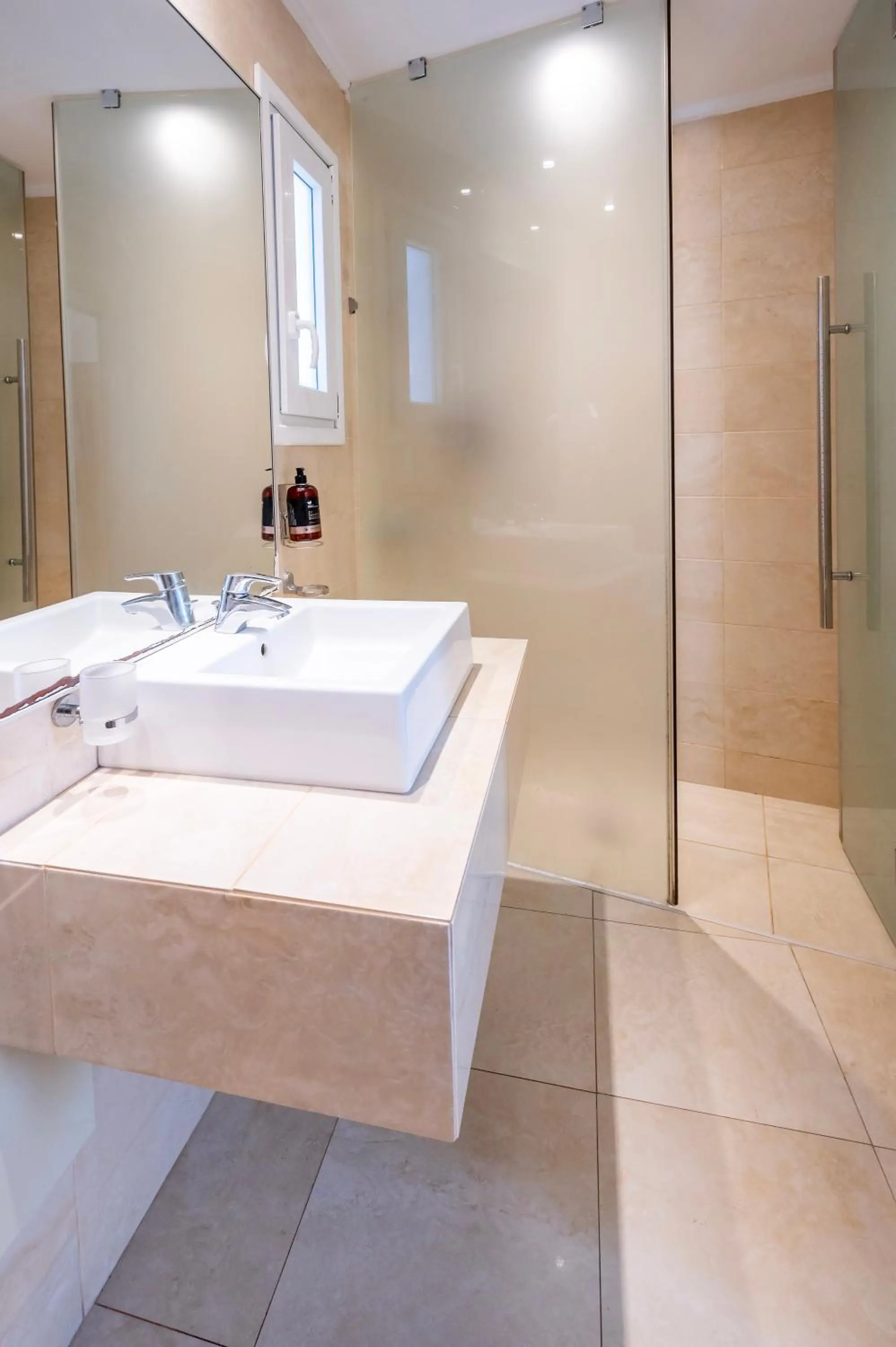 Bathroom in Orizontes Hotel Santorini