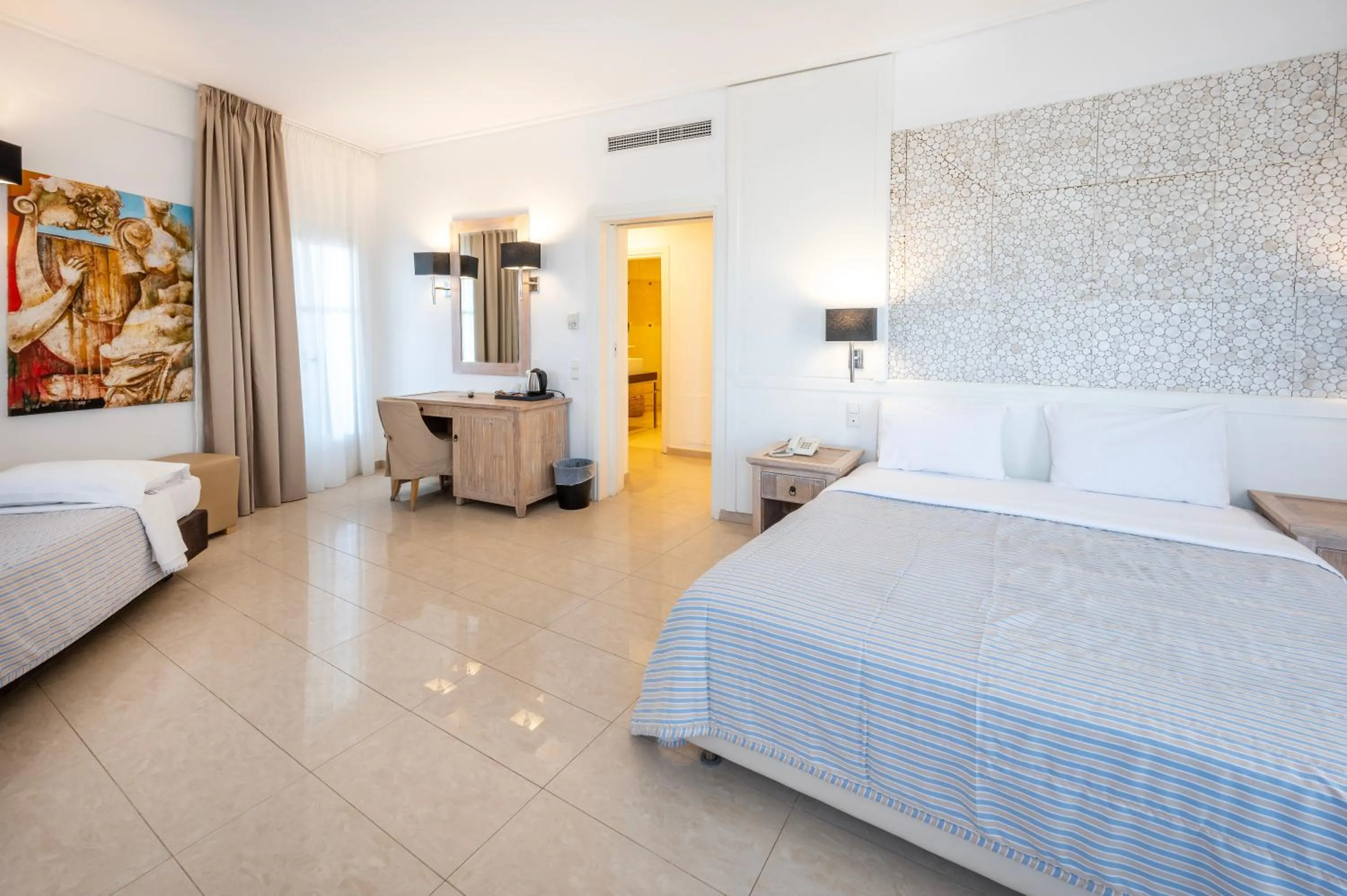 Bedroom, Bed in Orizontes Hotel Santorini