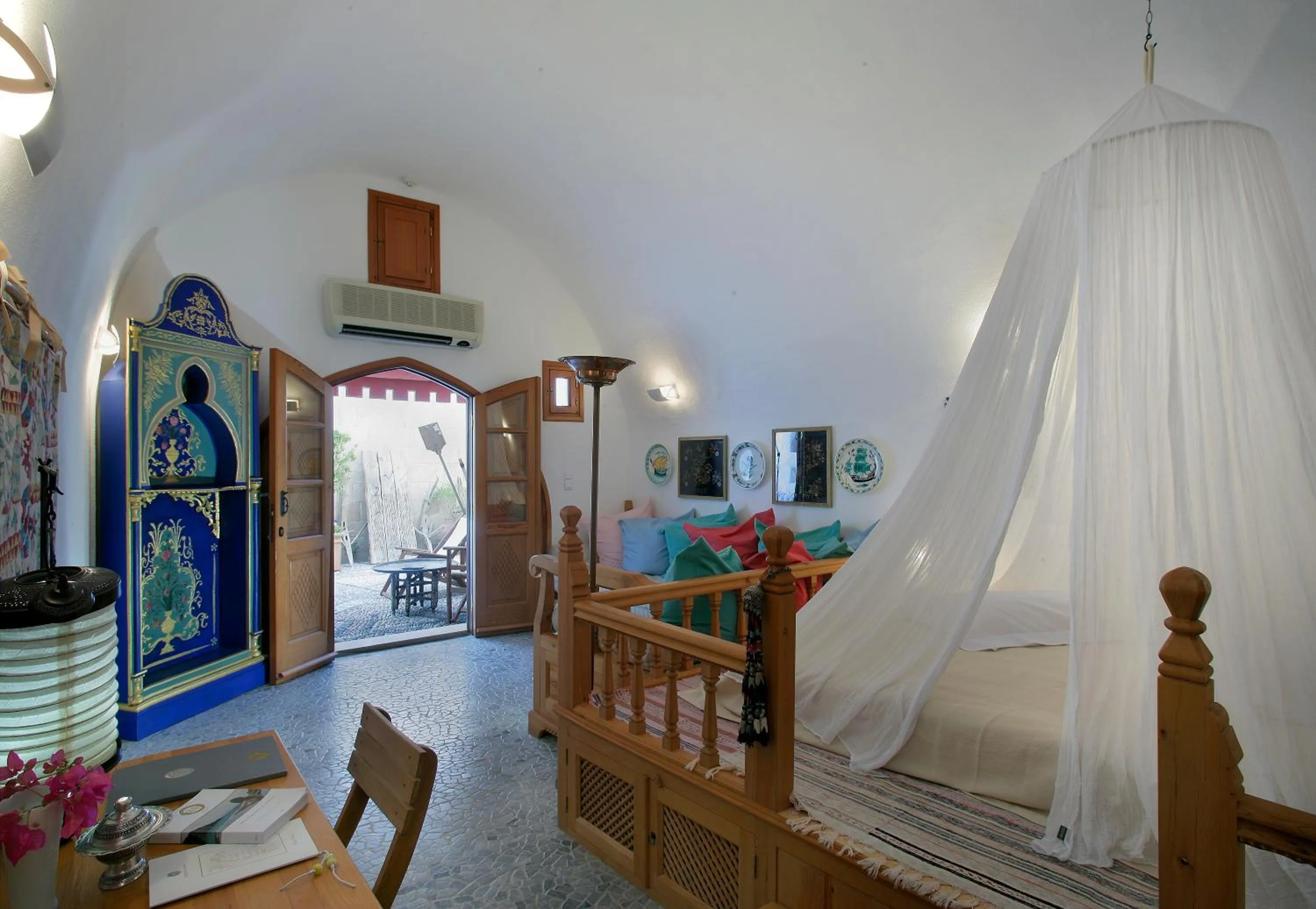 Decorative detail in Melenos Art Boutique Hotel