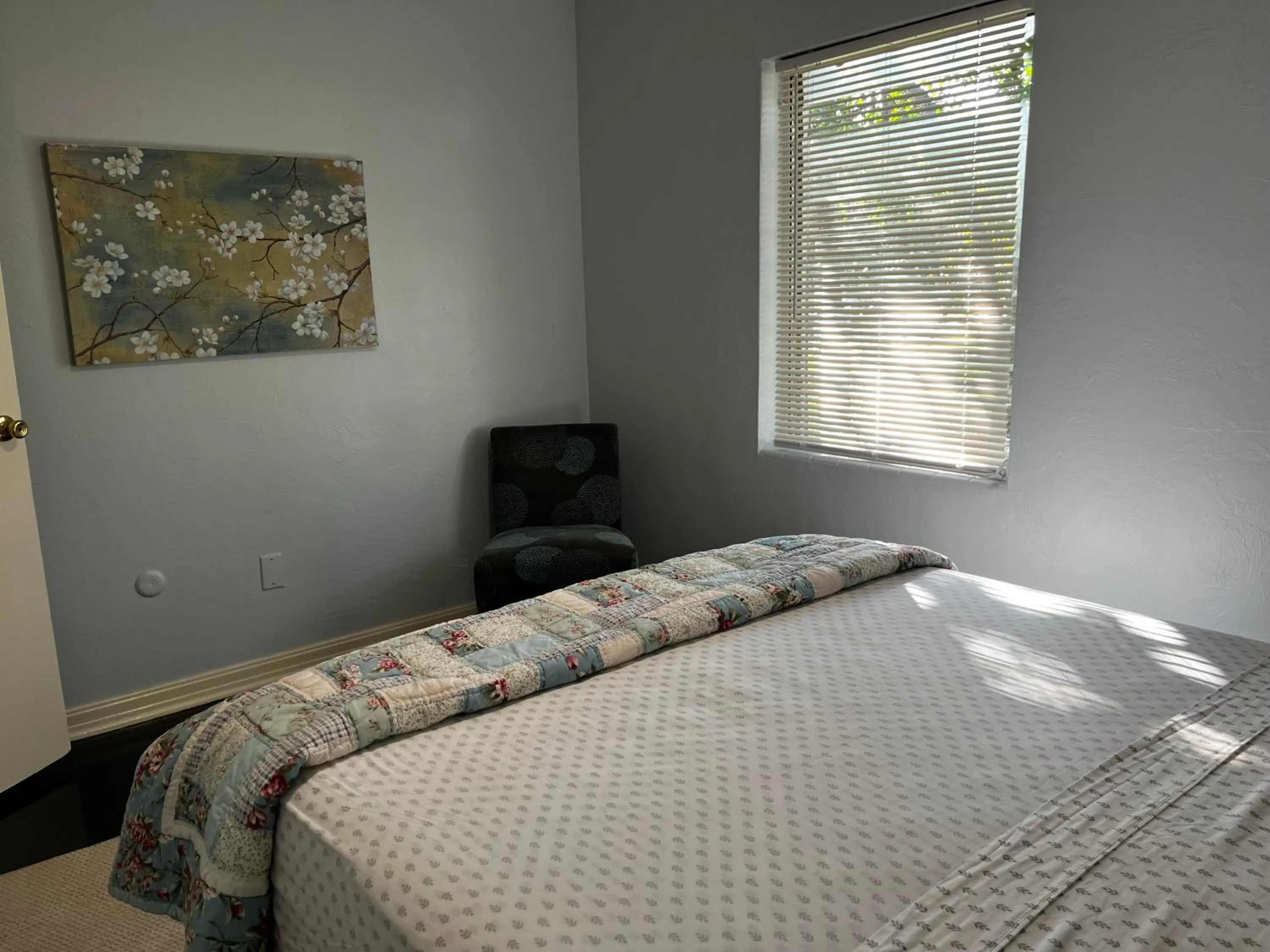 Bedroom, Bed in Park View East