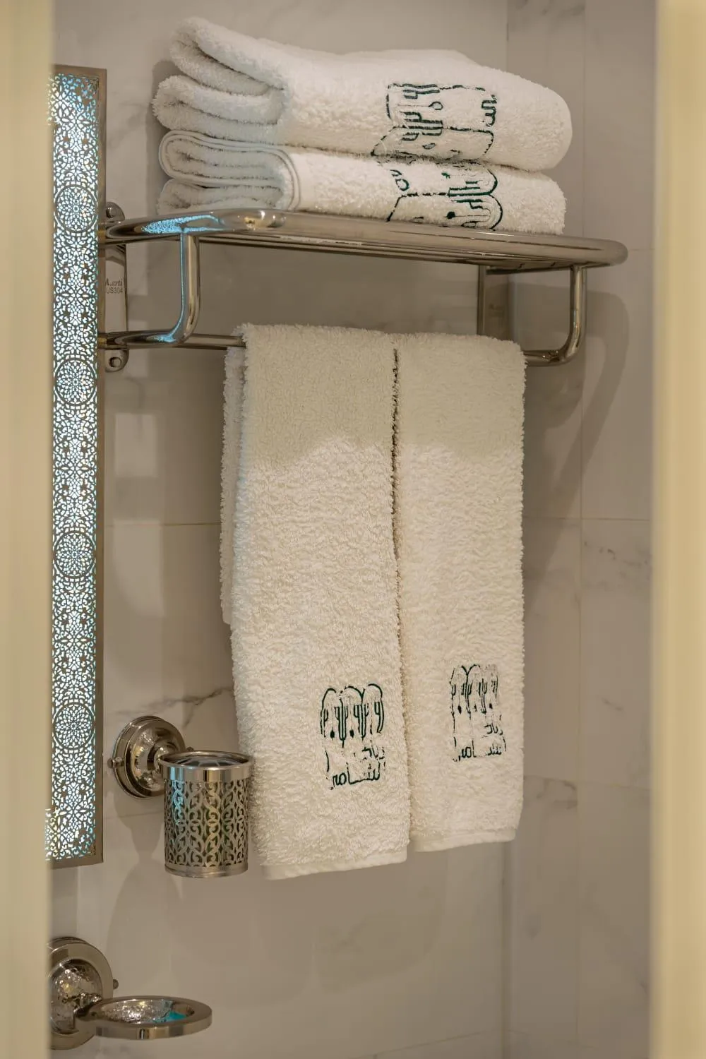 Shower in HOTEL RIAD CHAMI