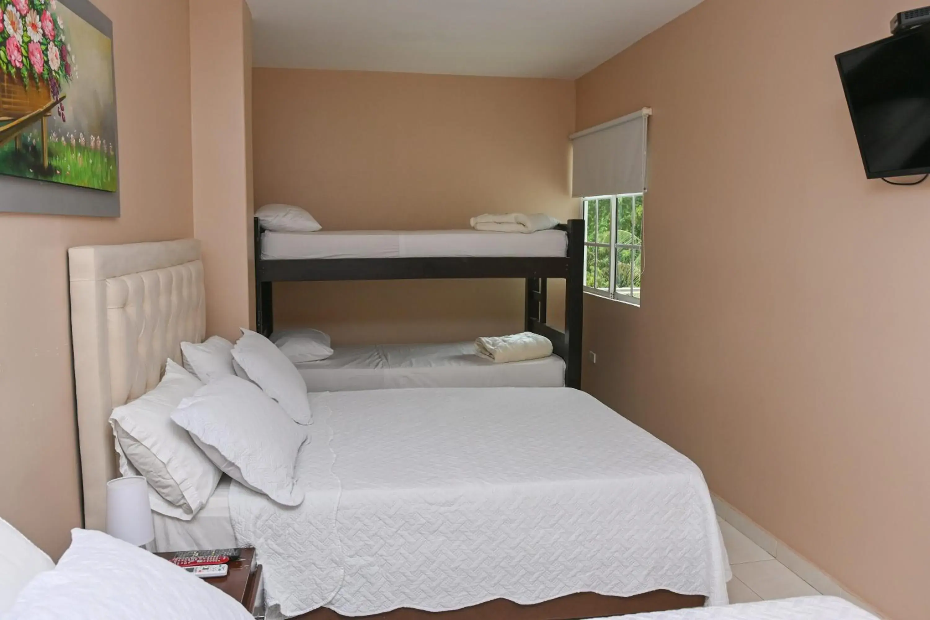 Standard Queen Room with Two Queen Beds - single occupancy in Hotel Campestre Villa Ocha Standard Queen Room with Two Queen Beds - single occupancy in Hotel Campestre Villa Ocha