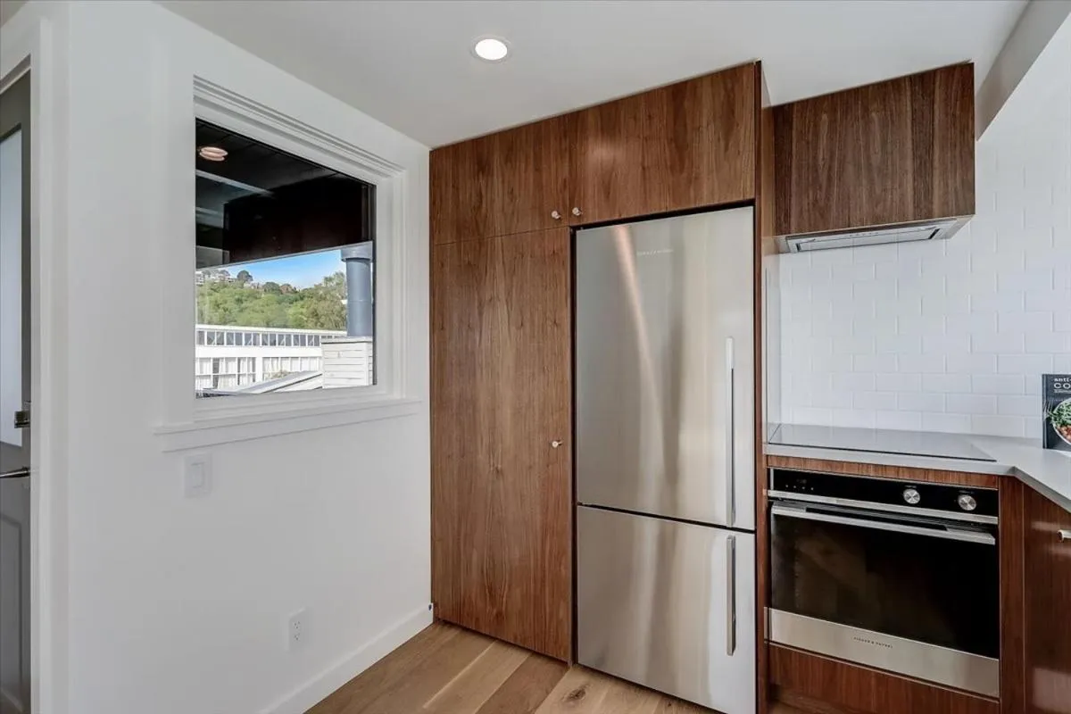 Kitchen or kitchenette in Floating Condos of Commodore 11