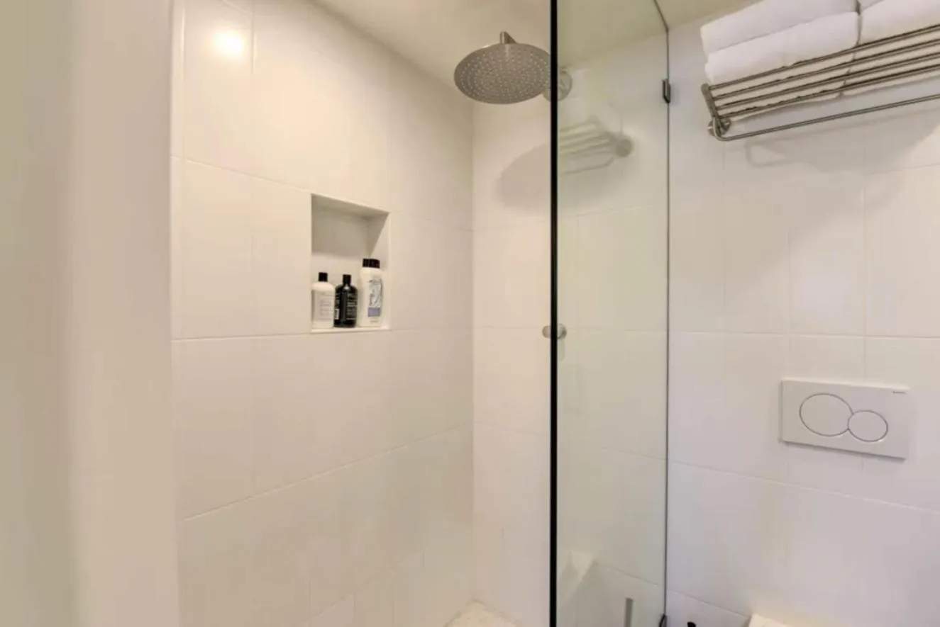 Floating Condos of Commodore 11