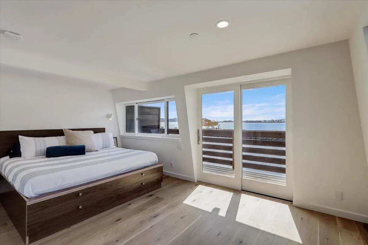 Bed in Floating Condos of Commodore 11