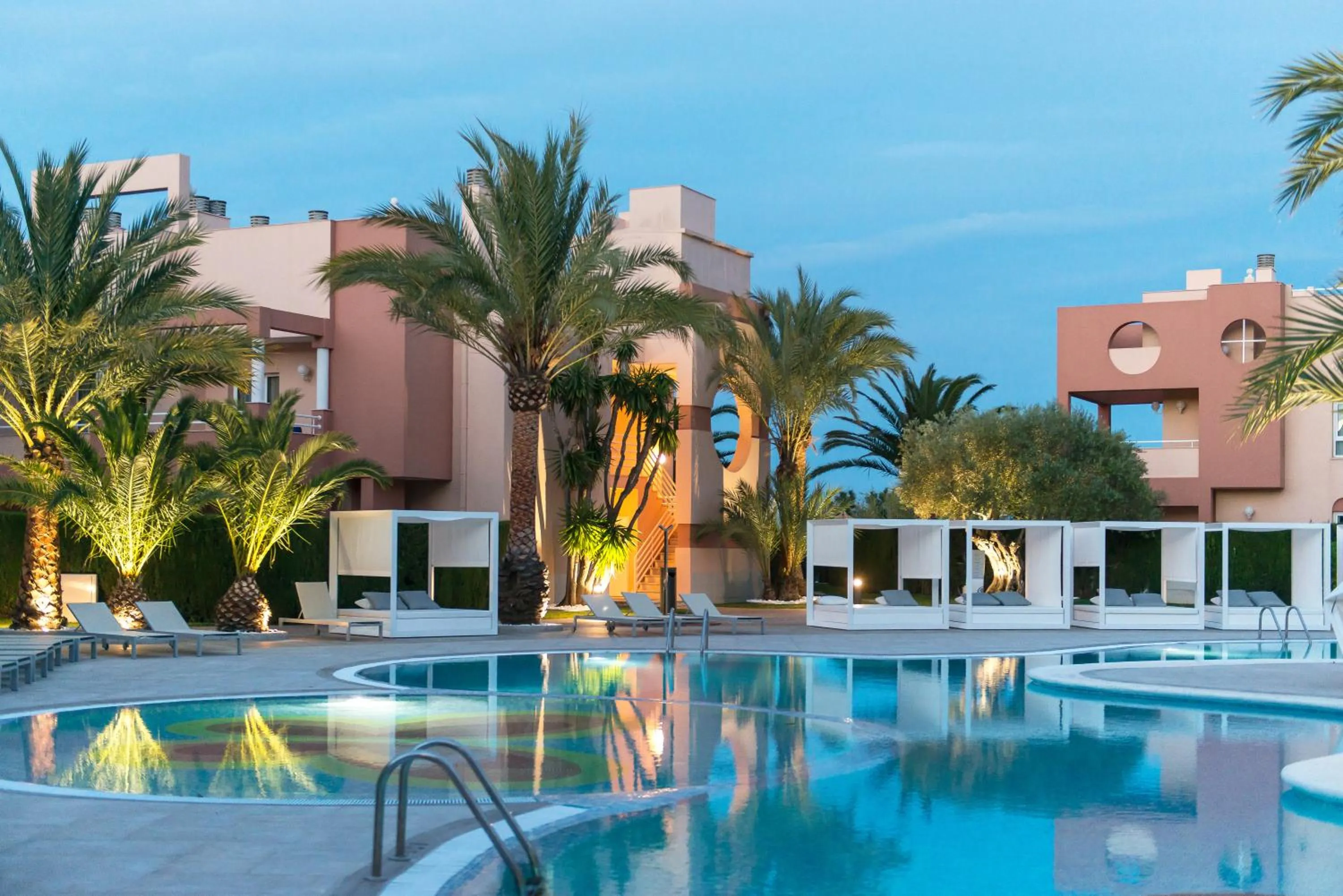 Swimming pool in Oliva Nova Beach & Golf Hotel