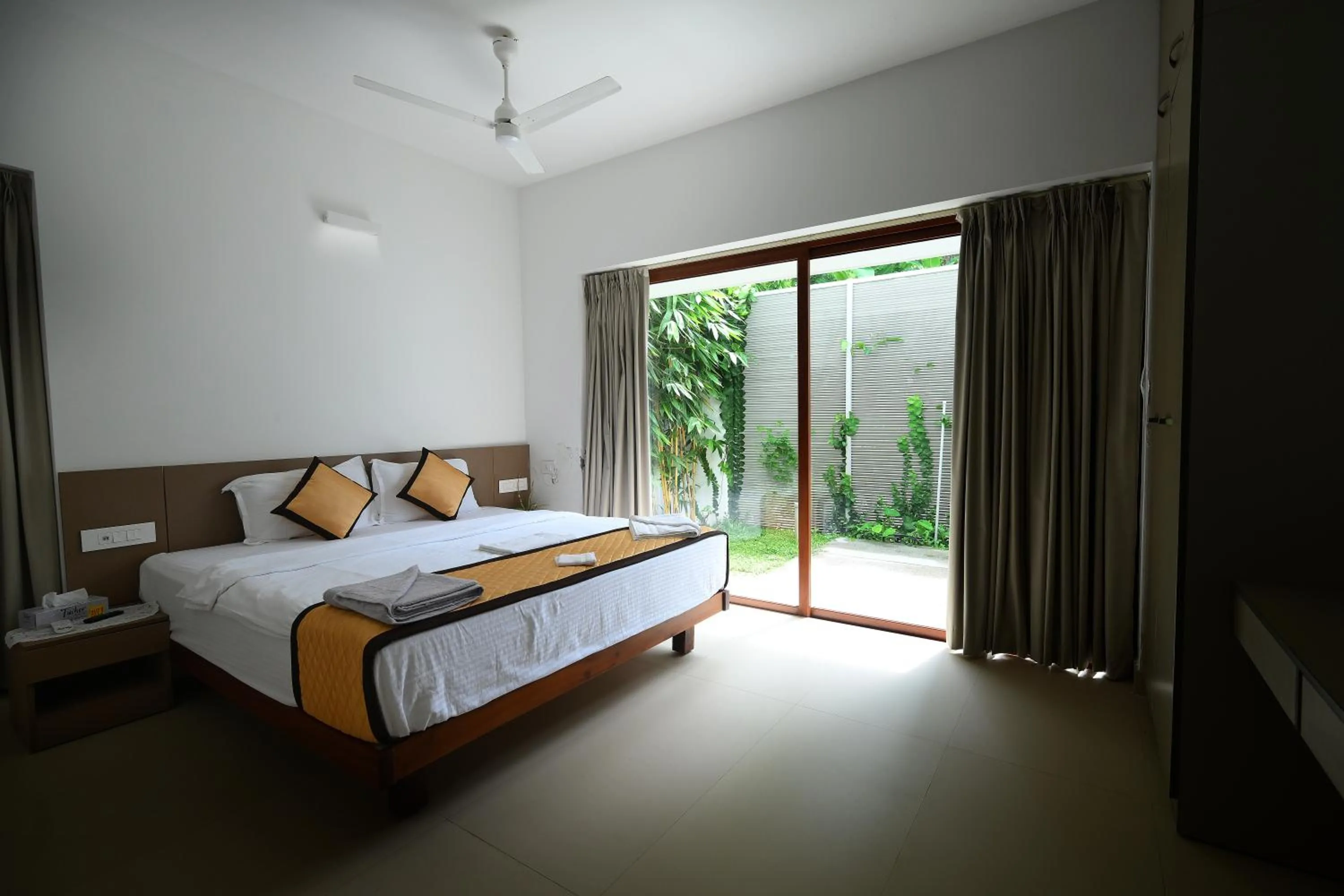 Bedroom, Bed in The Meadows