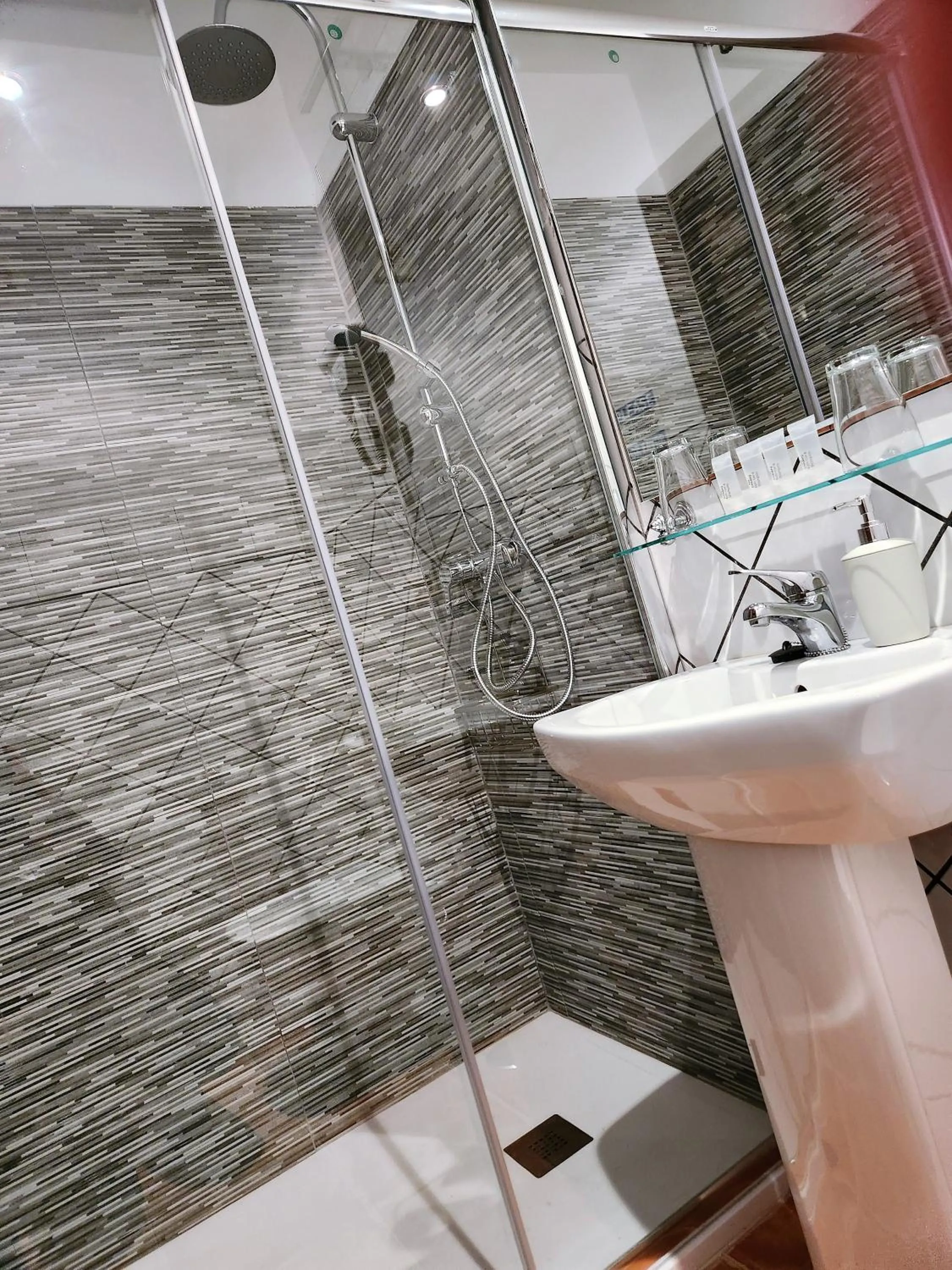 Shower in Posada La Plaza