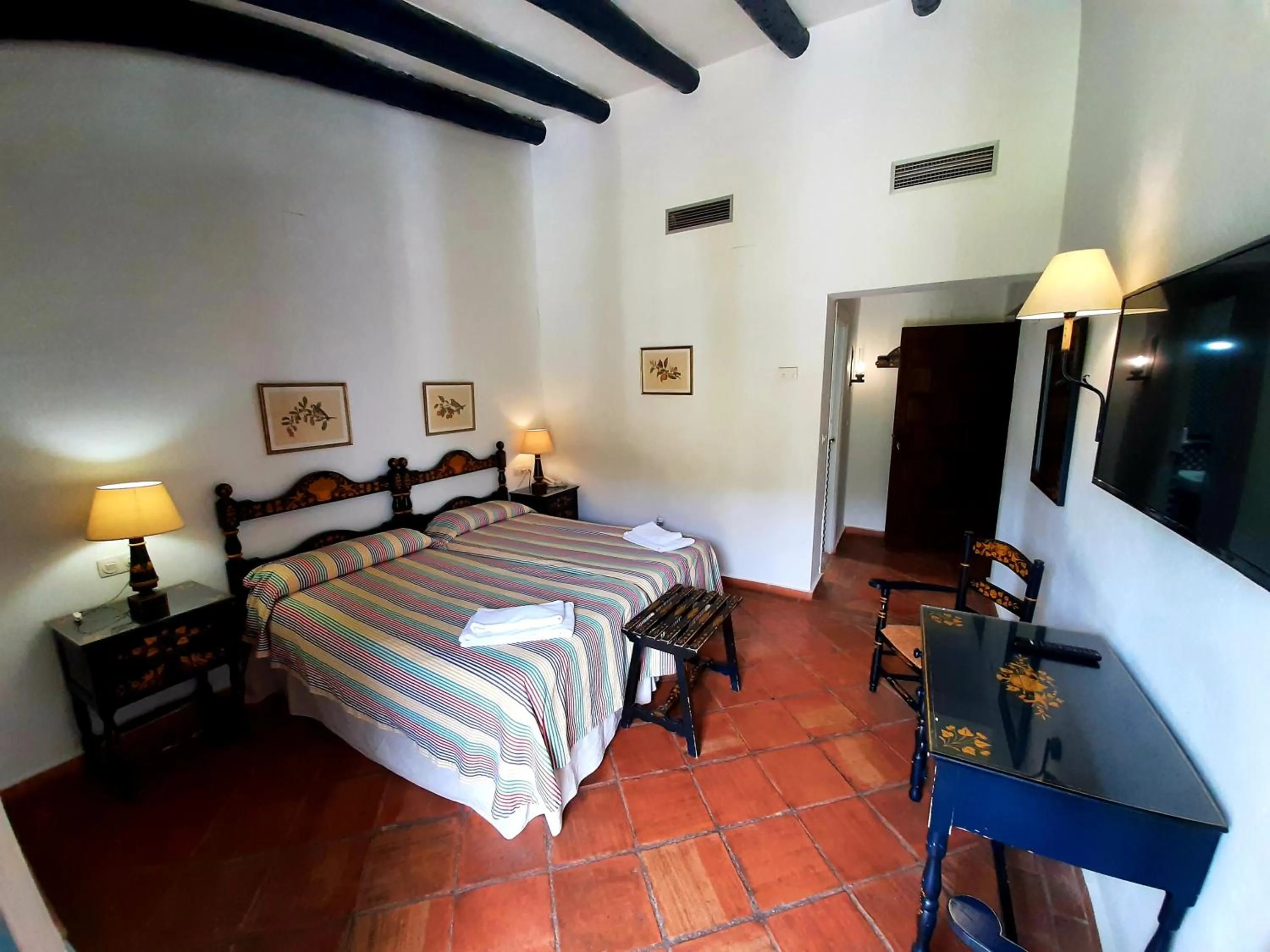 Property building, Bed in Finca Valbono Apartamentos Rurales y Hotel