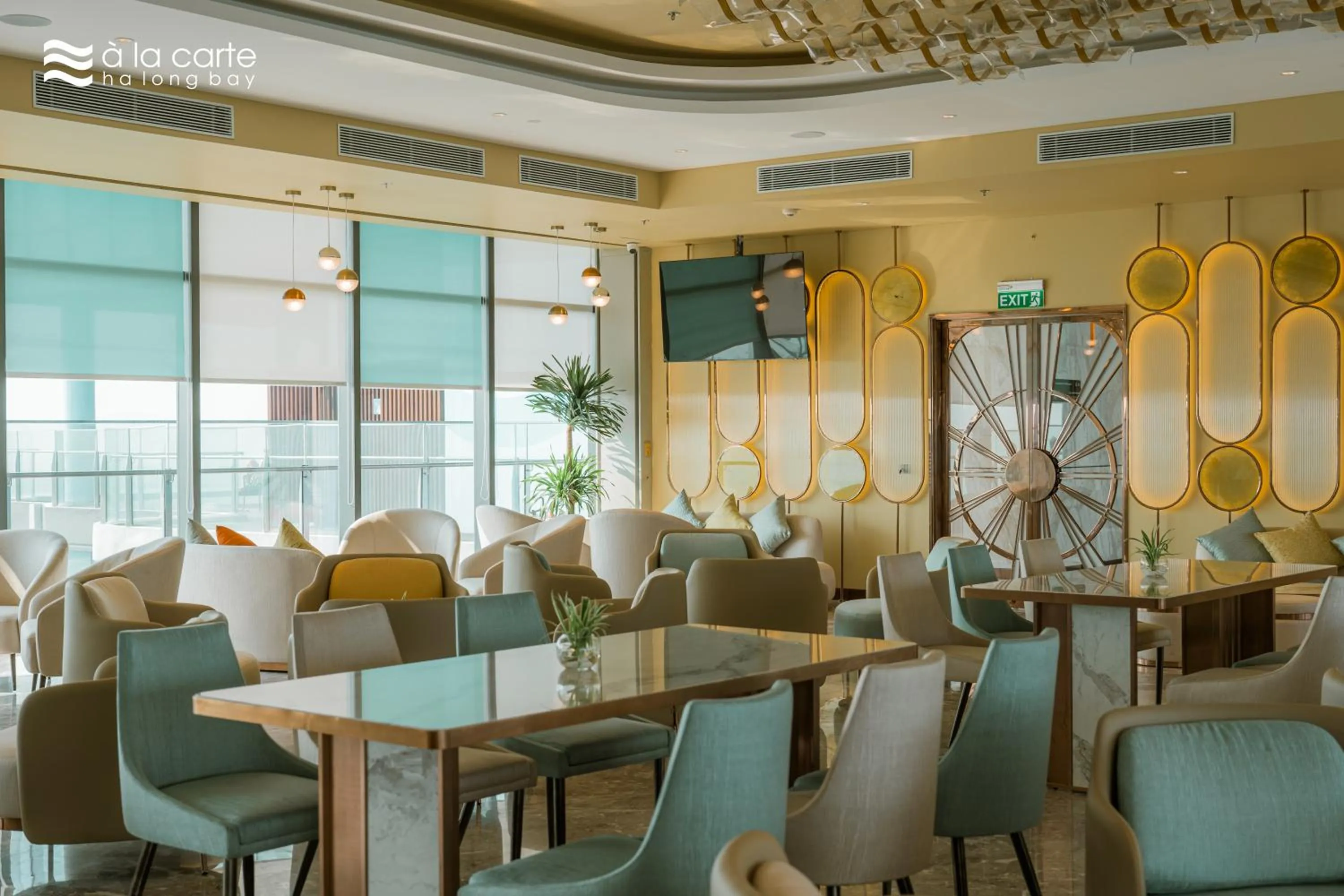 Restaurant/places to eat in A La Carte Ha Long Bay Residence