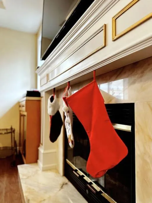 Super Cosy 8Bed & 6Bath in Vancouver heart near to airport and DownTown